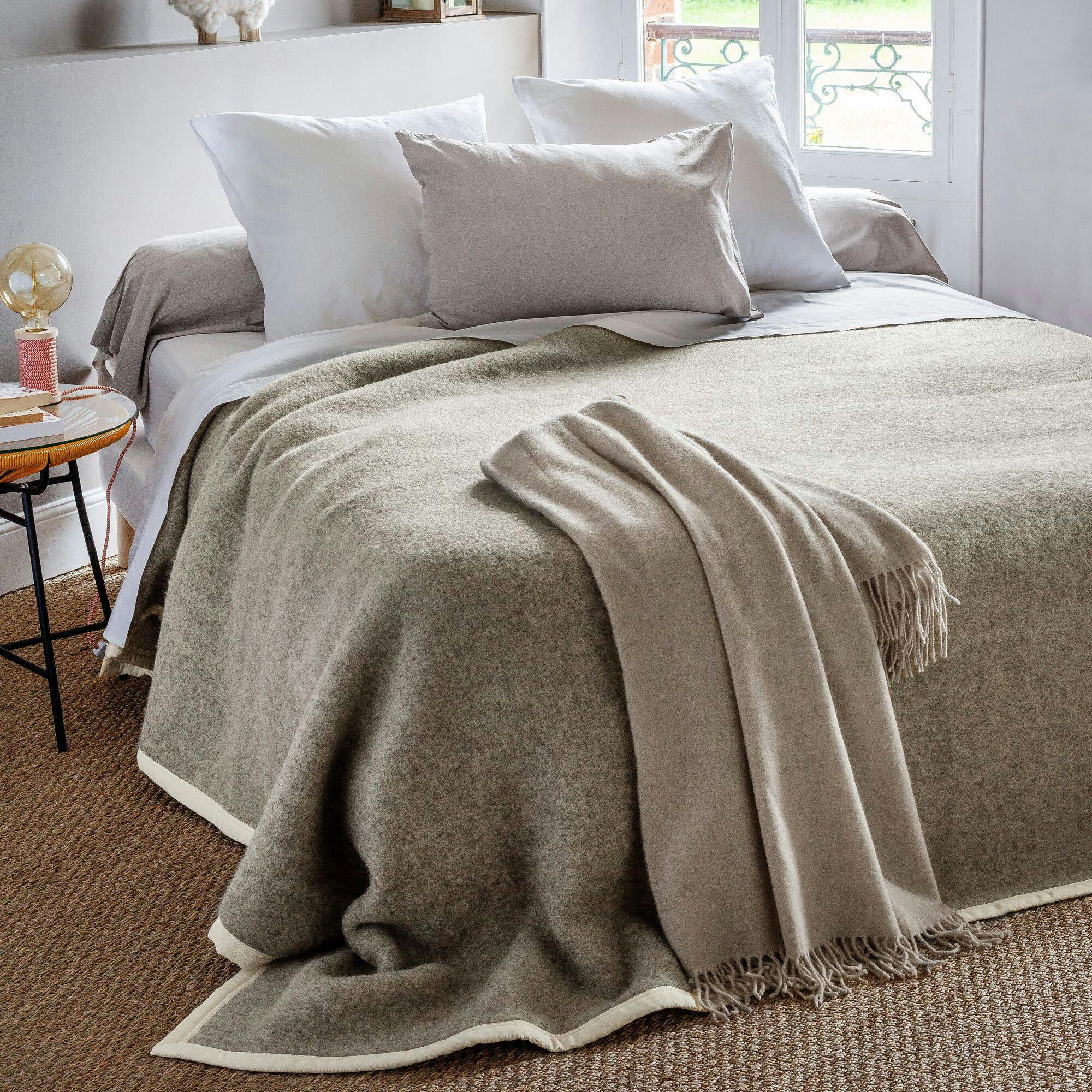 PASTORALE - Couverture en 100% pure laine vierge sans teinture 240 x 300 cm