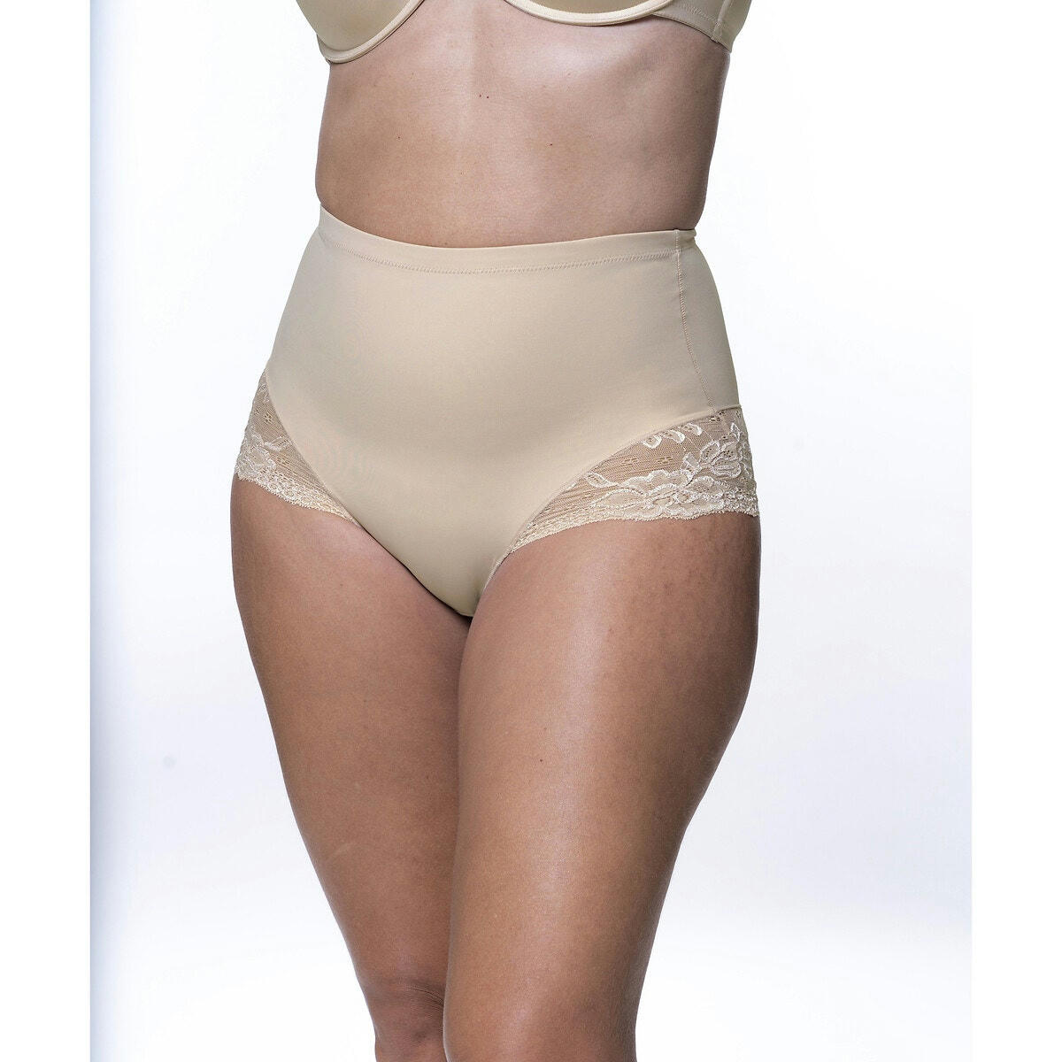 Culotte haute, maintien moyen, Brigitte