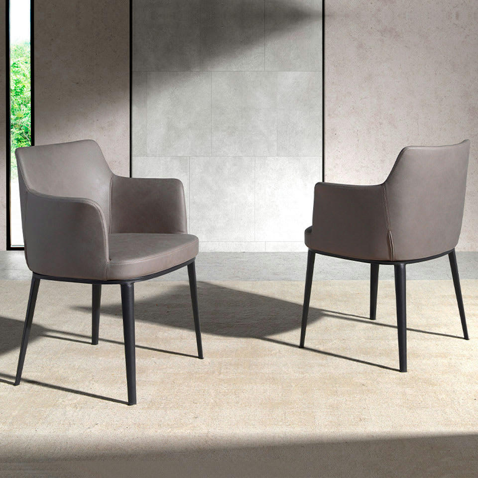 - Chaise tissu vison et pieds acier noir