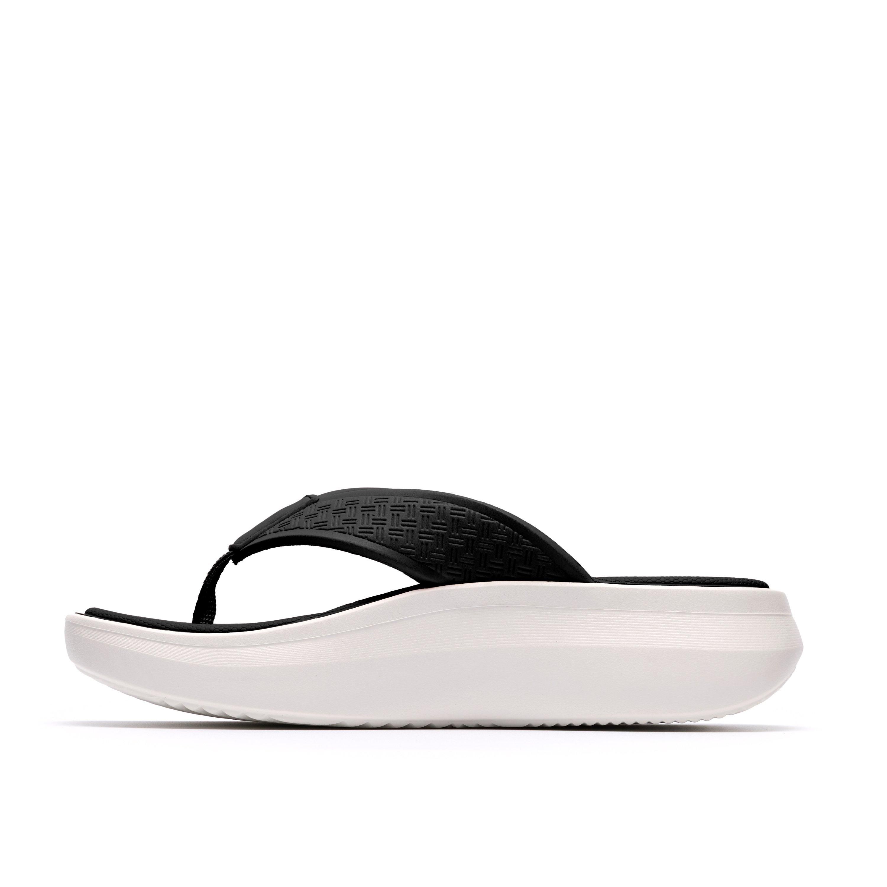 Clarks Solevana Post2 Black Flip Flops