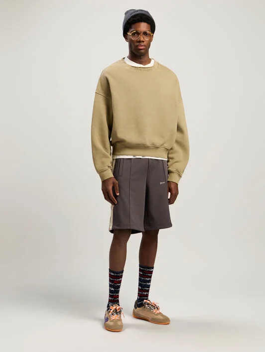 Curved Logo Loose Collar Crew