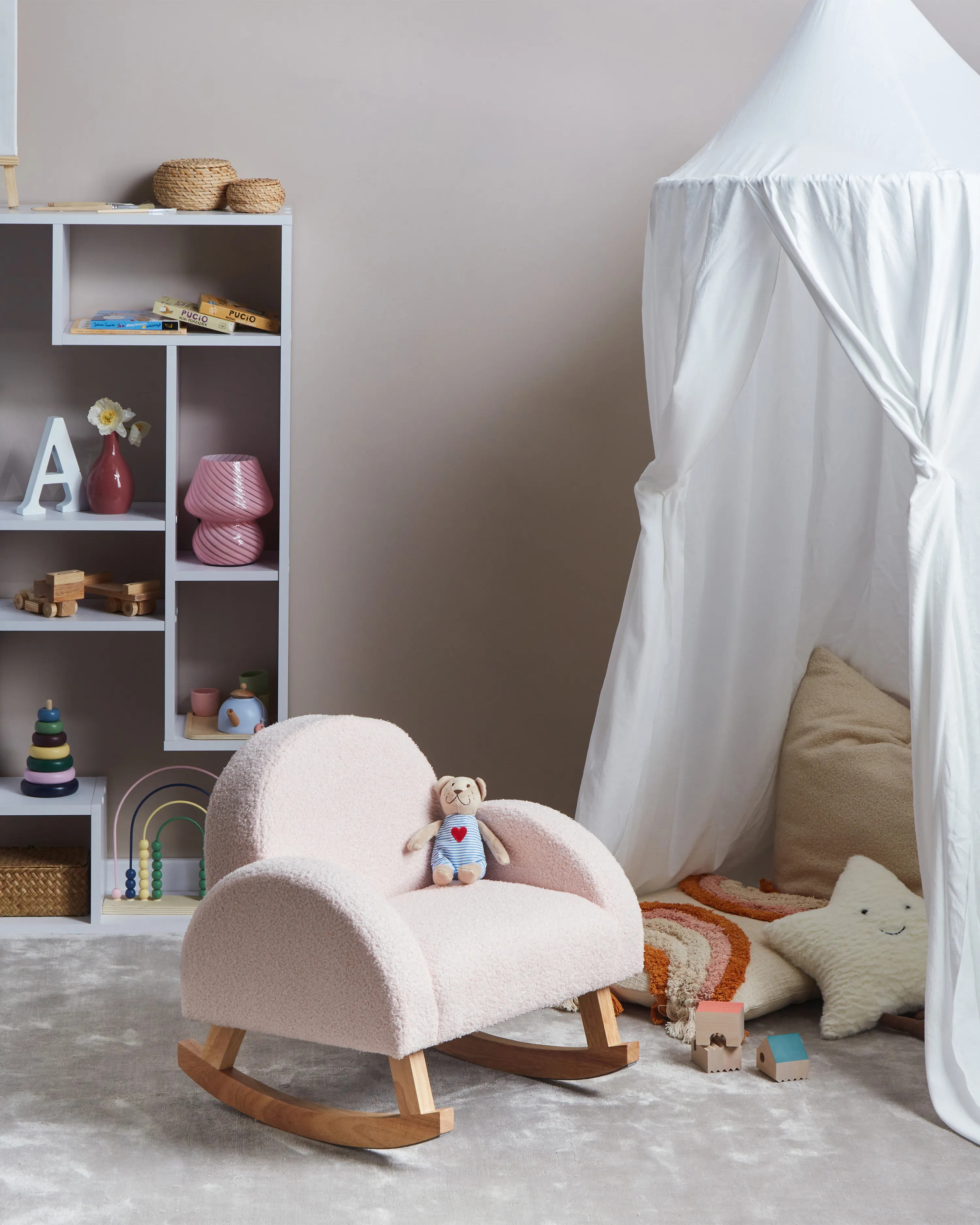 Kids Rocking Chair HUG Boucle Pastel Pink