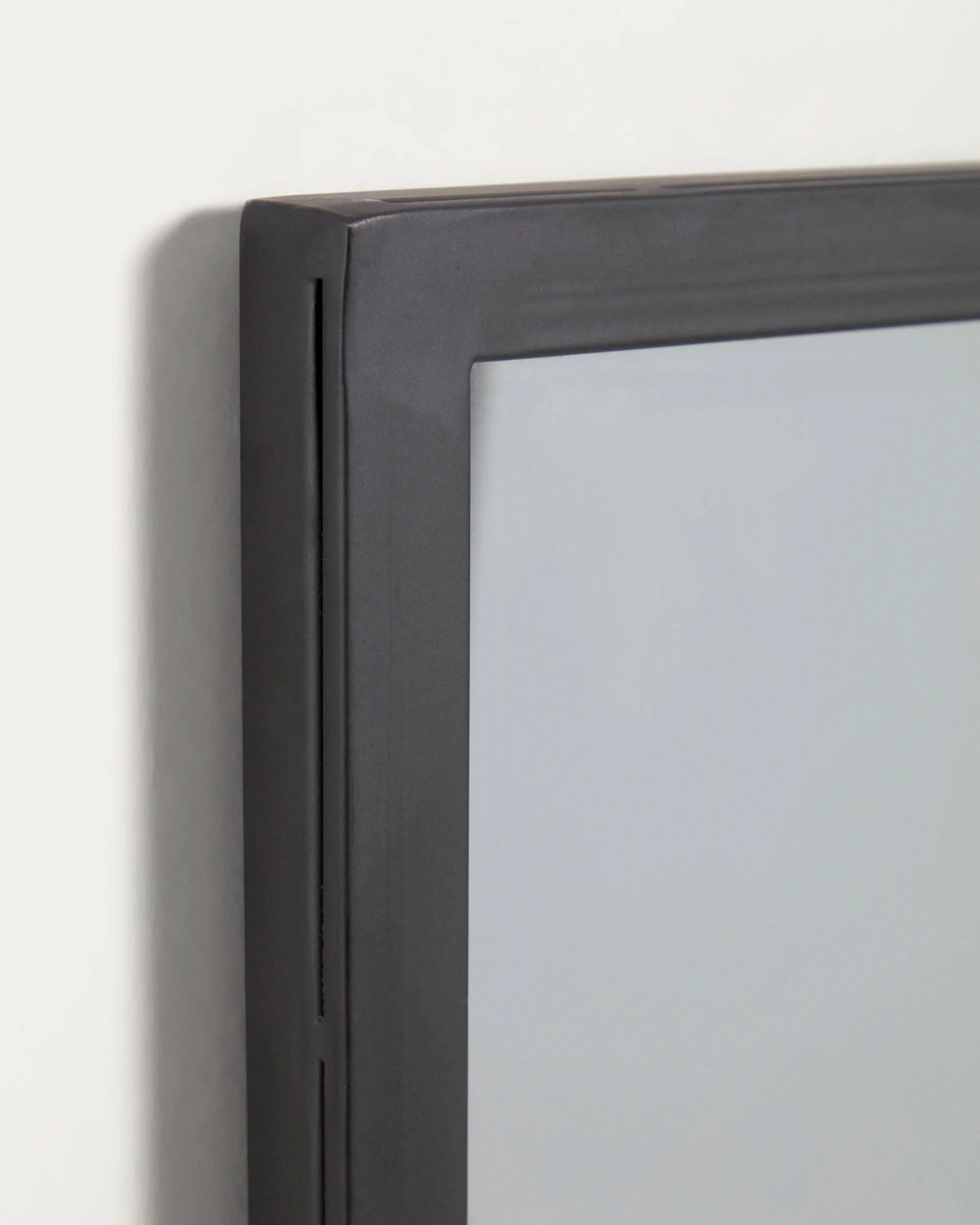 Ulrica standing mirror in black metal 100 x 160 cm