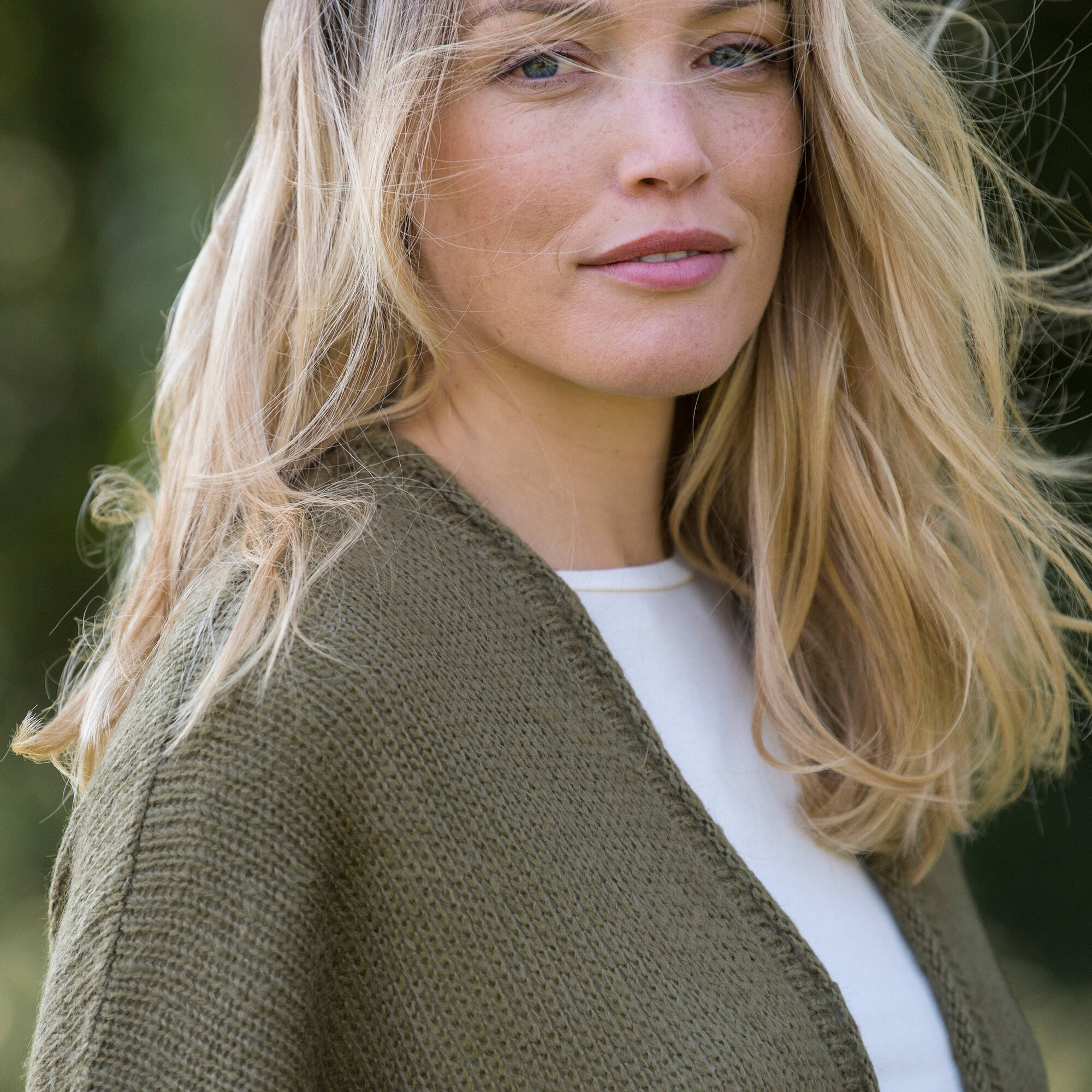 Gilet long ouvert manches courtes toucher doux