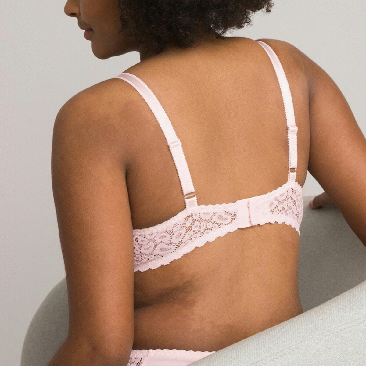 Soutien-gorge triangle sans armatures en dentelle