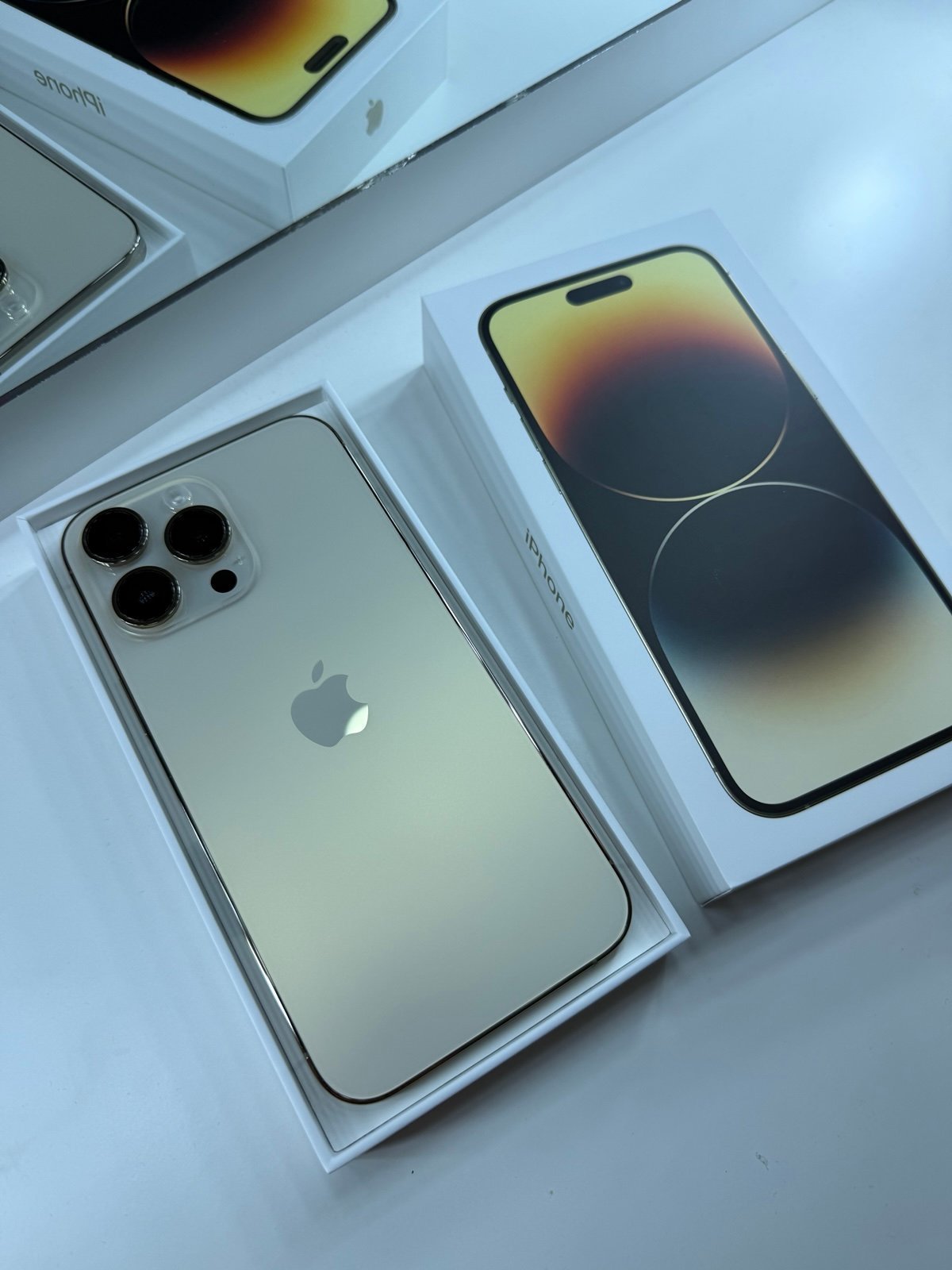 iPhone 14 Pro Max unlocked