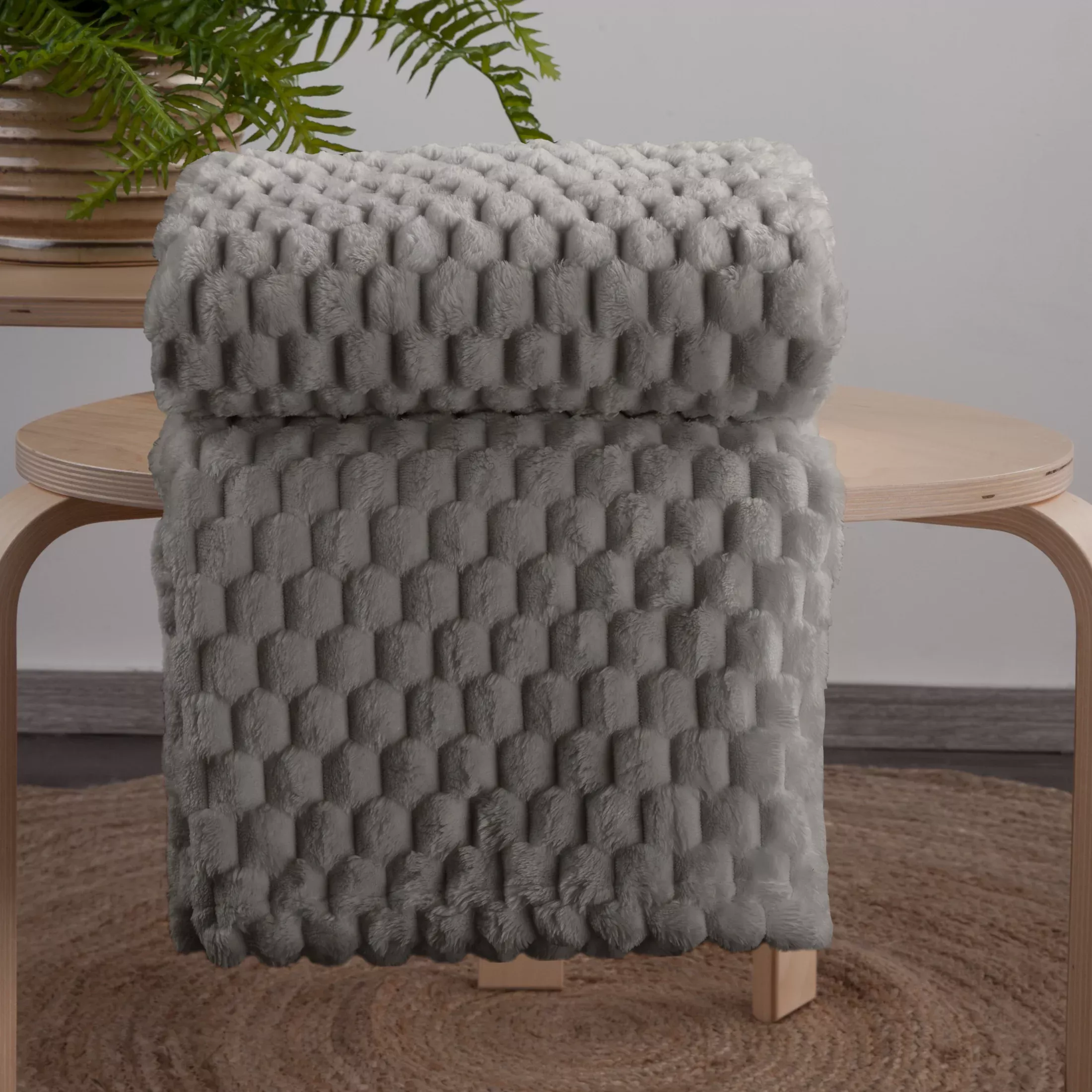 Koc 200x220 cm stalowy bardzo miękki w dotyku z wytłaczanym wzorem 3D CINDY 6 Design 91