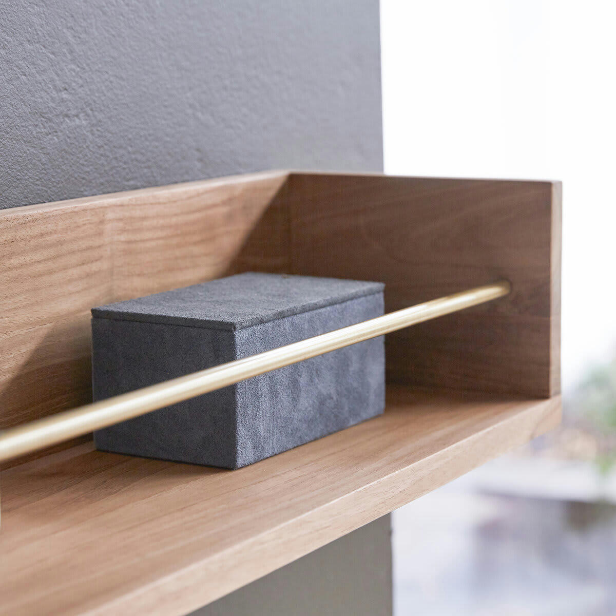 SASHA - Etagère murale en teck massif 60 cm