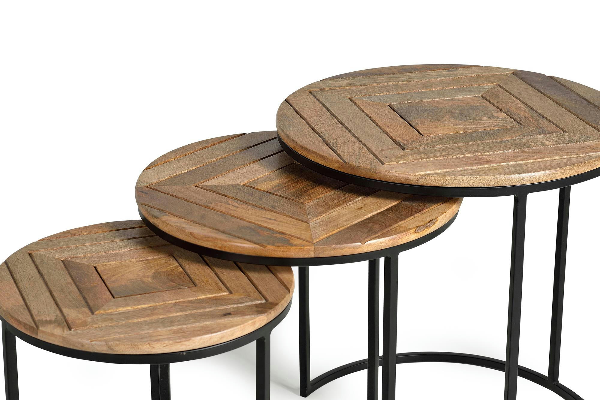 - Set de 3 tables en manguier massif avec détails en marqueterie