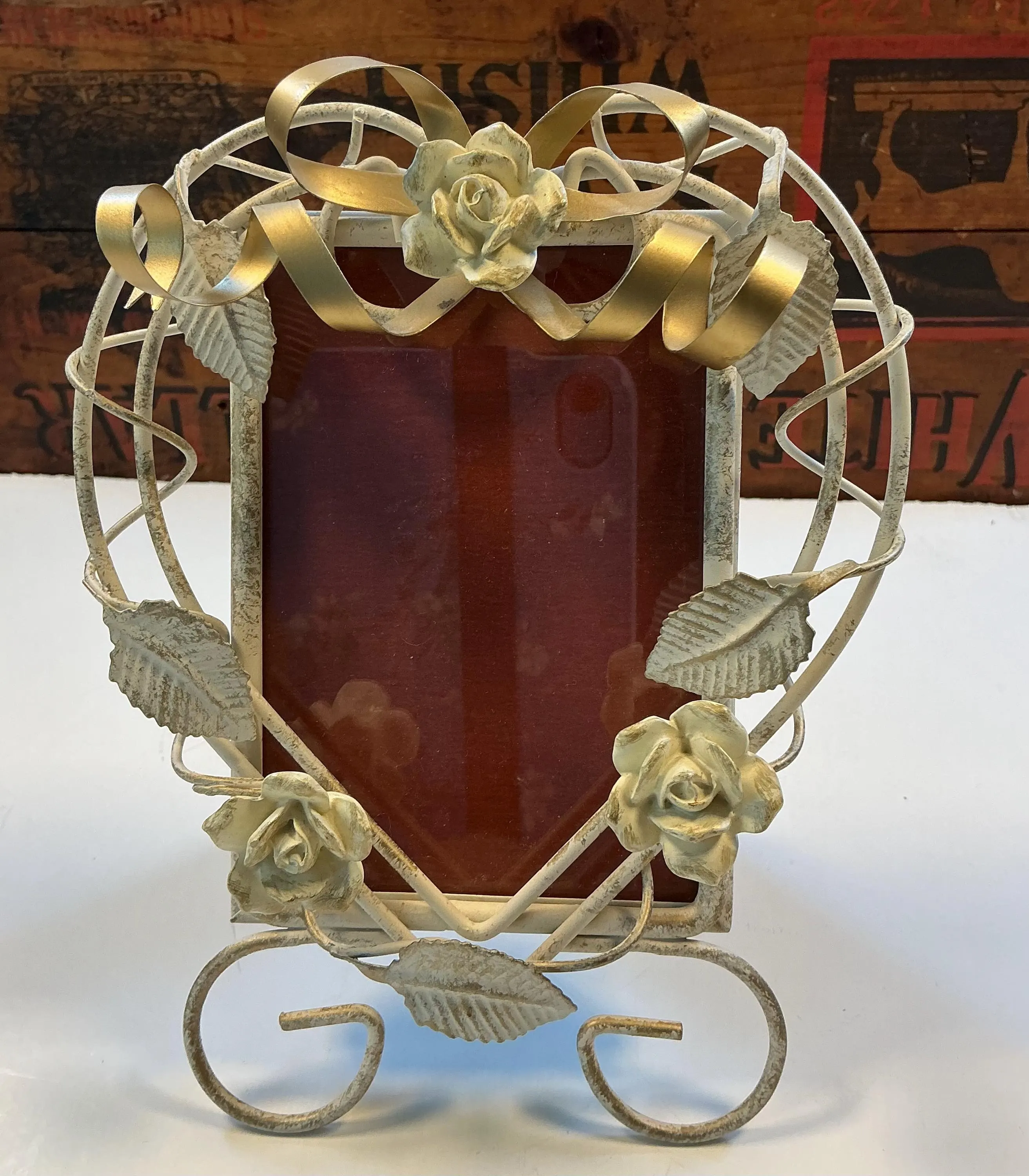 Metal 3-D Heart Shaped Picture Frame