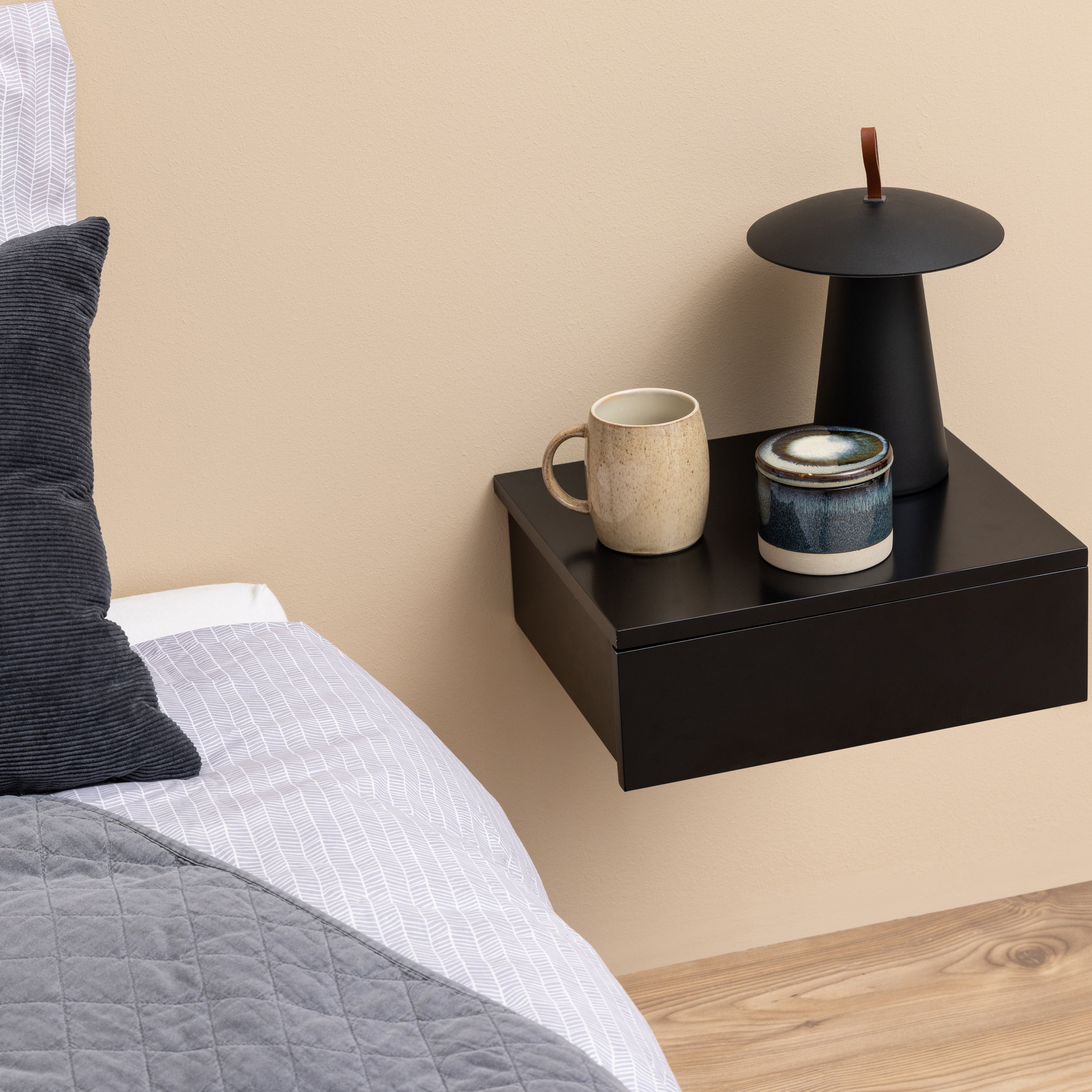 by fonQ basic Wall Nachtkastje - Zwart