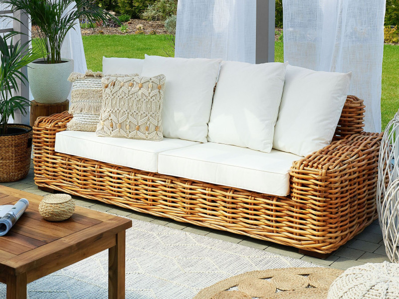 Ogrodowa sofa rattanowa z poduszkami