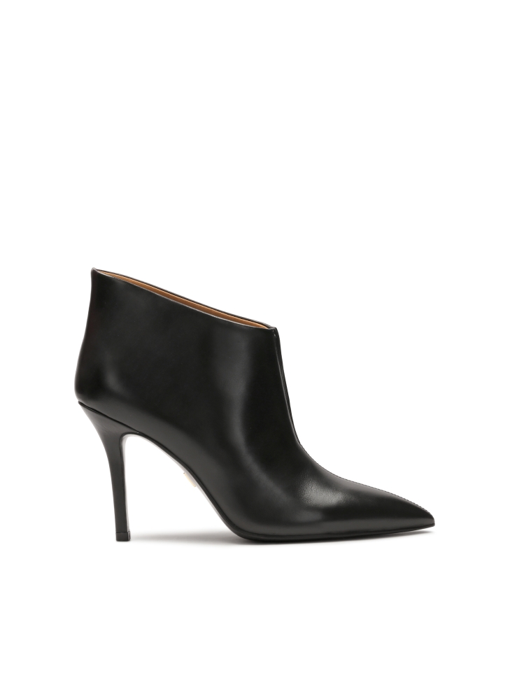 Black high stiletto boots