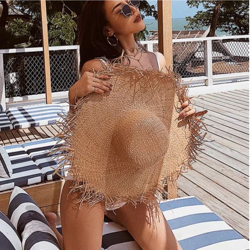 PEACH ACCESSORIES Natural Woven Raffia Hat with Frayed Edge