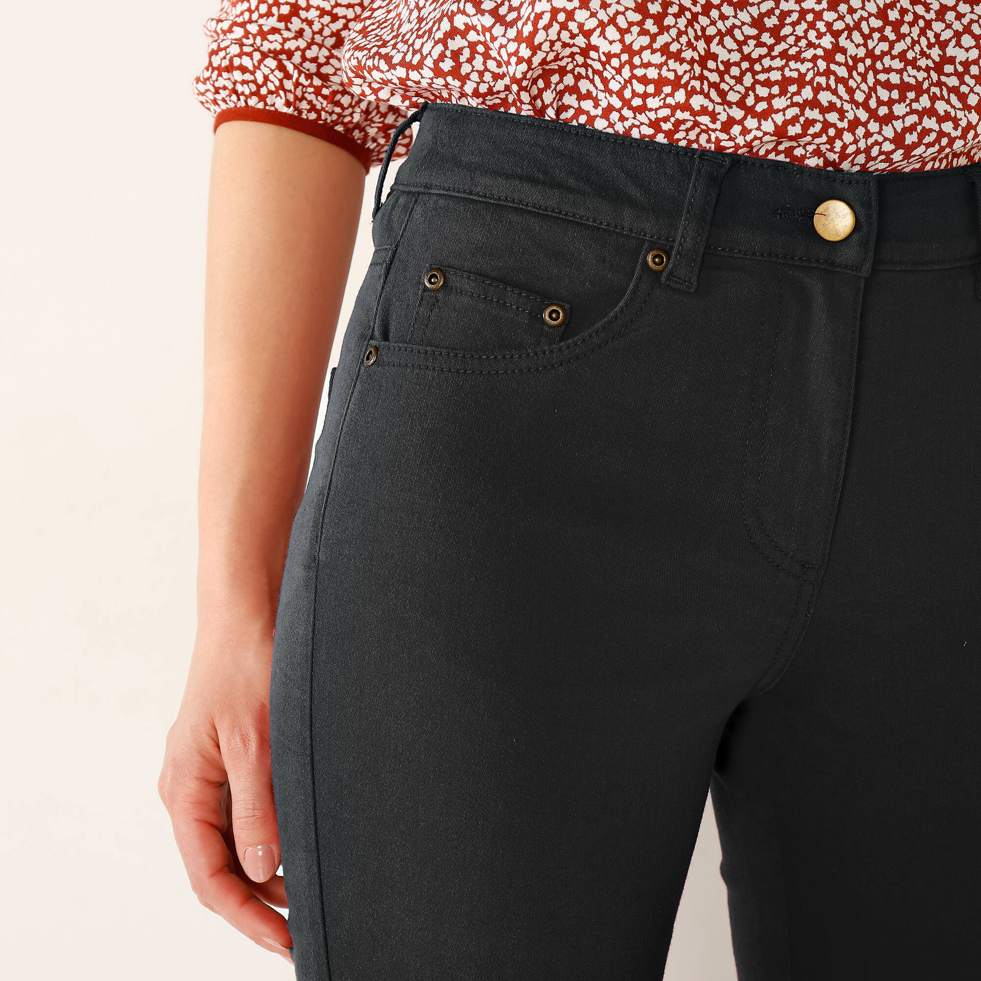 Pantalon 7/8ème fuselé stretch uni