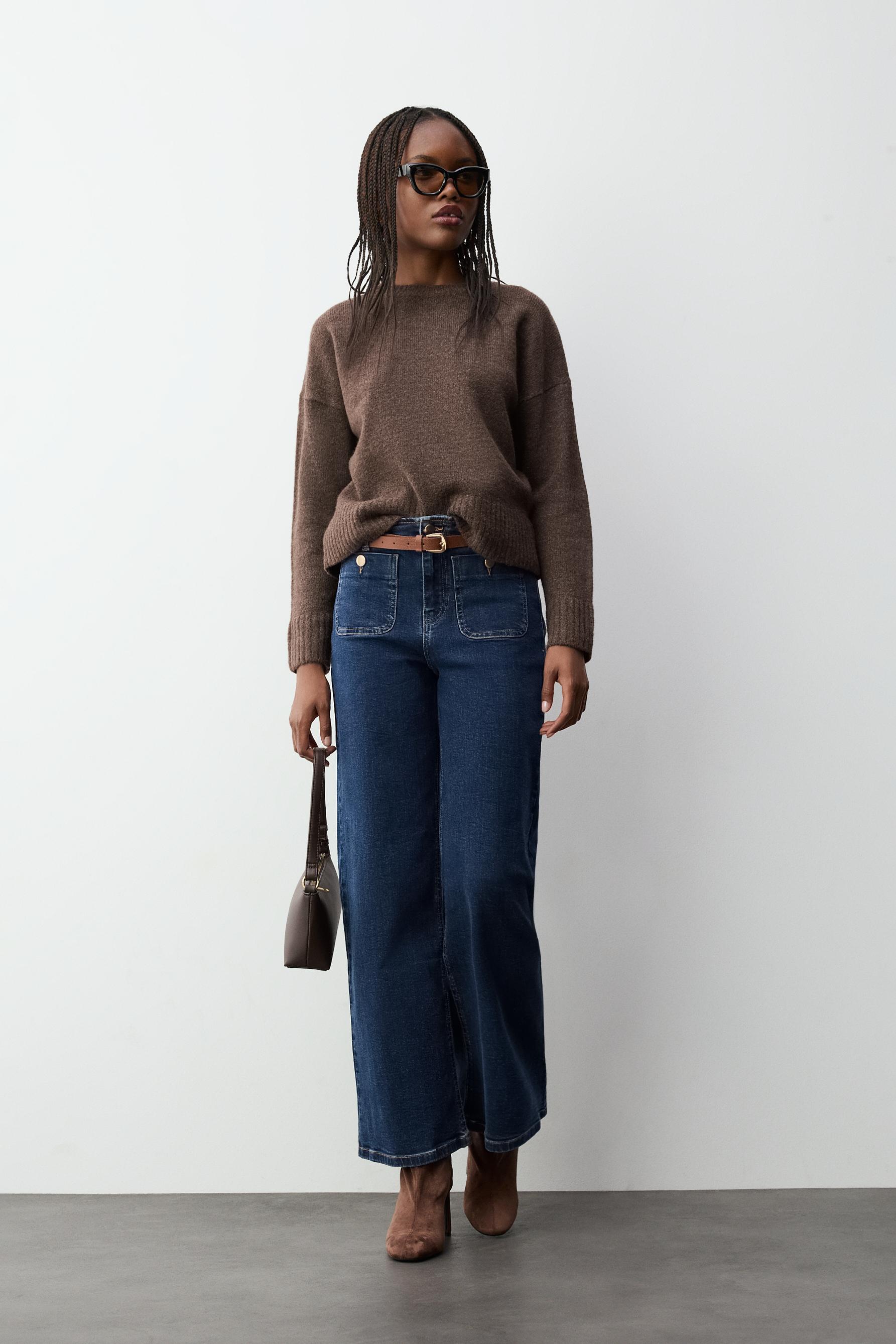 Jeans straight bolsillos plastrón