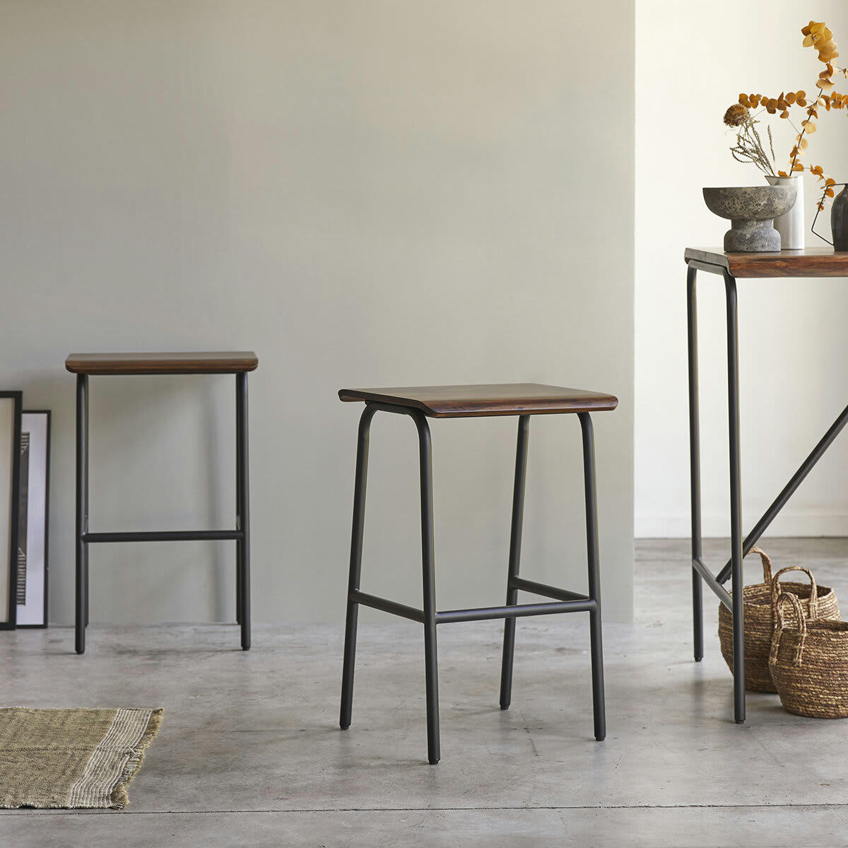 TALIA - Tabouret haut en palissandre massif et métal