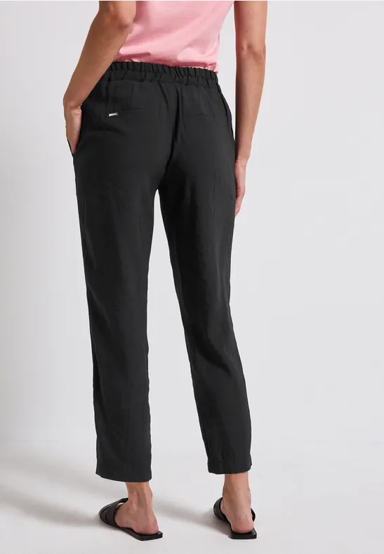 Loose Fit Hose mit Struktur