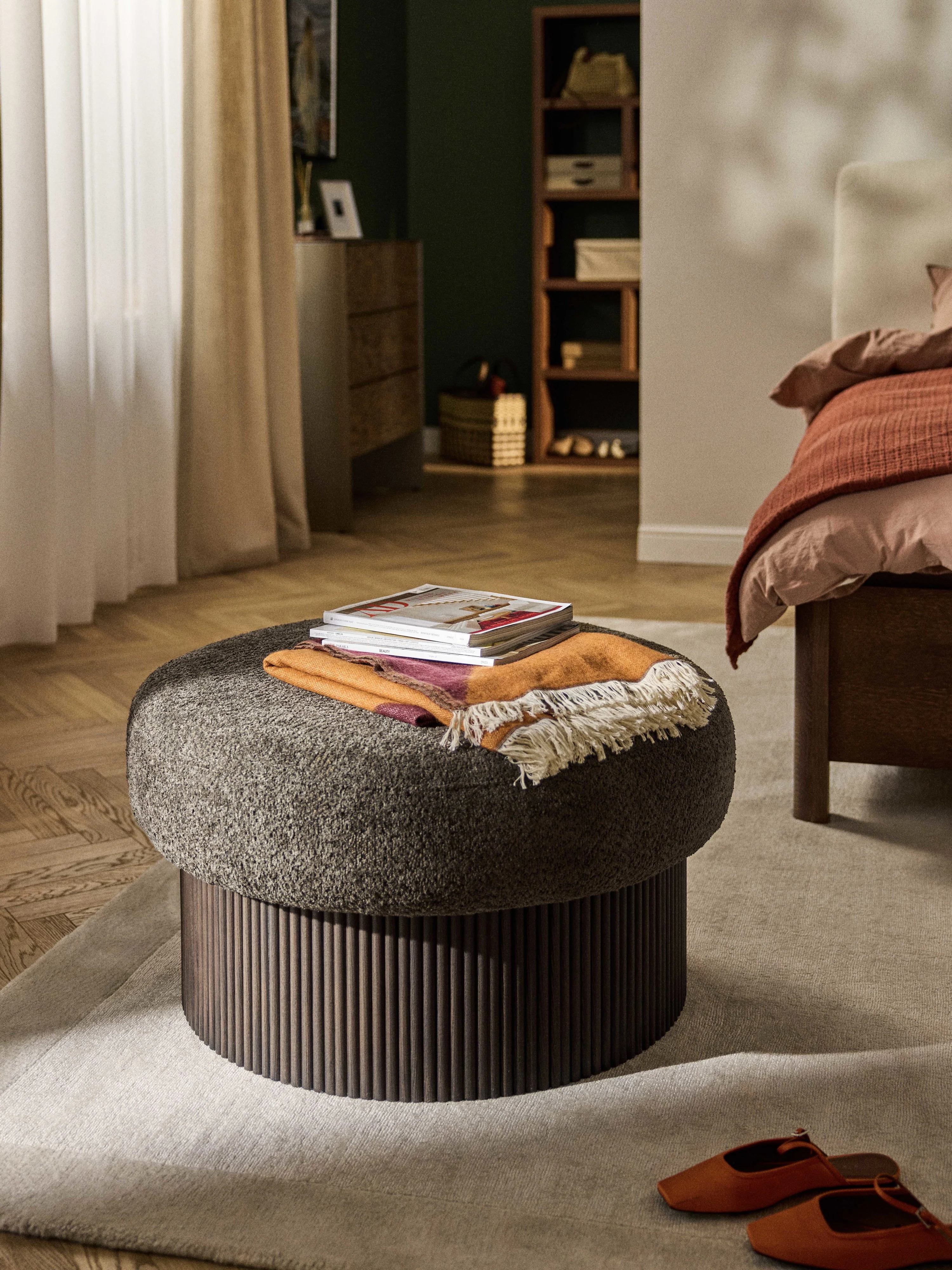 XL Polsterhocker Nala mit Stauraum aus Teddy-Bouclé