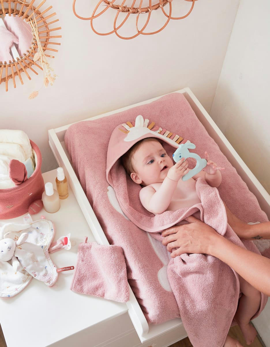 - Cape de bain avec gant licorne rose  (75 x 75 cm)