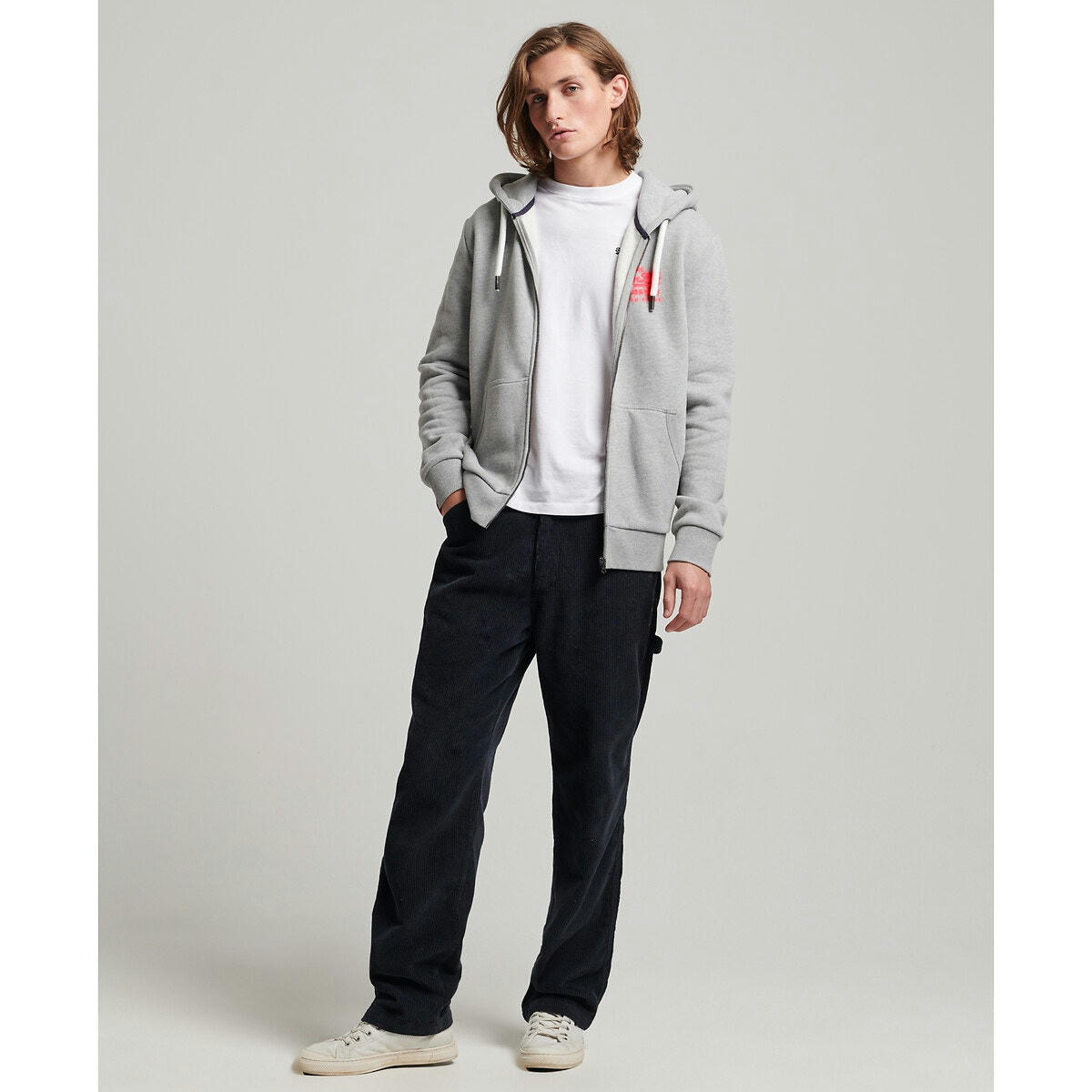 Sweat zippé capuche fixe