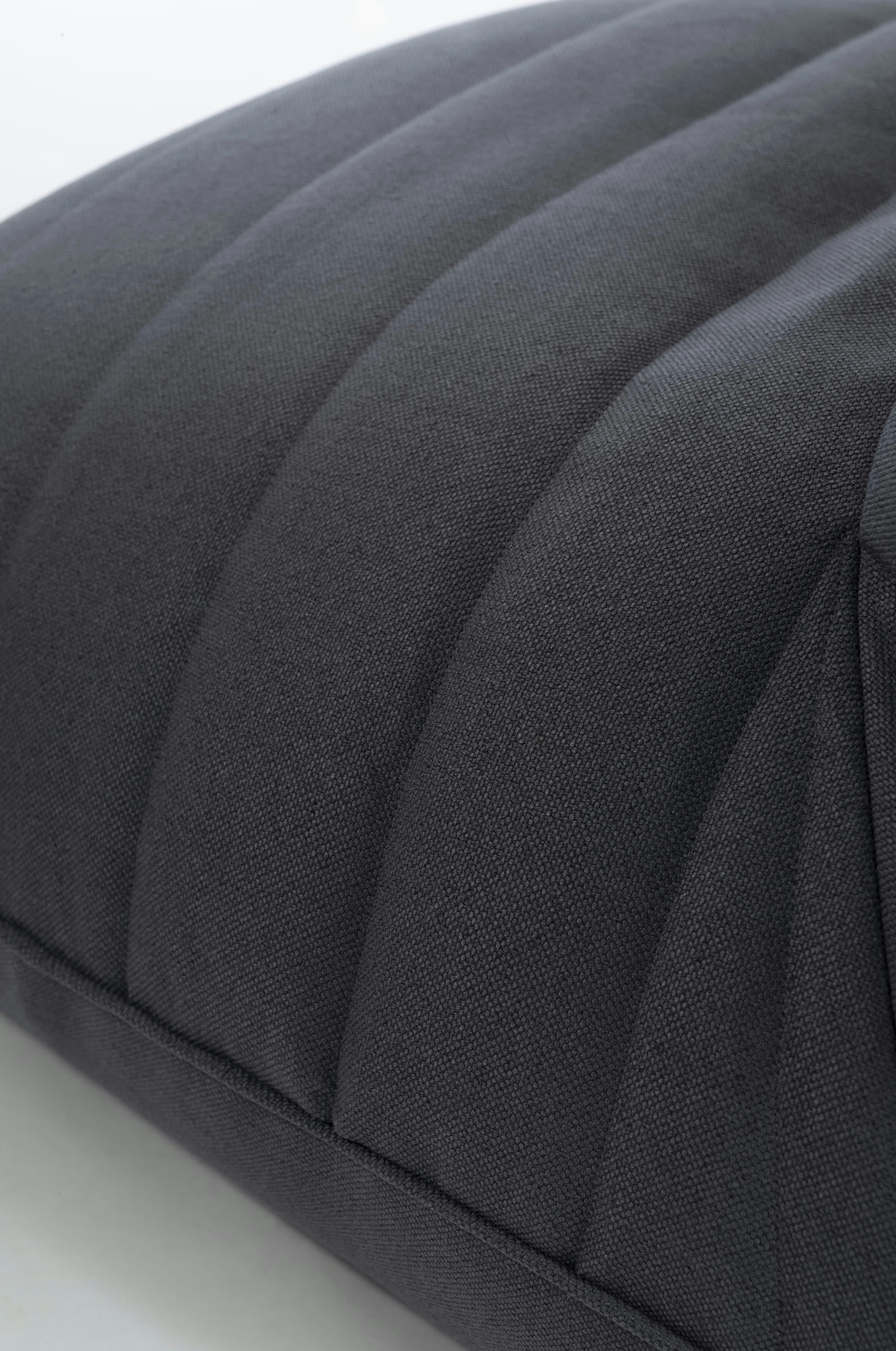 TANGO - Pouf confort rembourré aspect matelassé gris anthracite 90x80x75