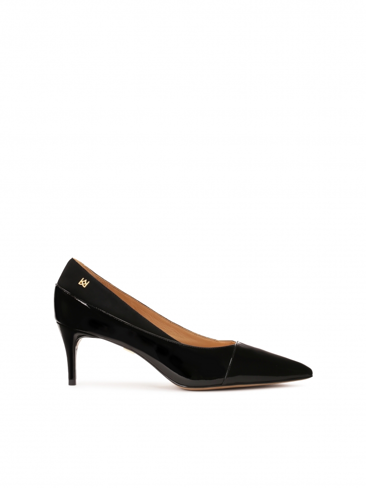 Suede and patent leather pumps