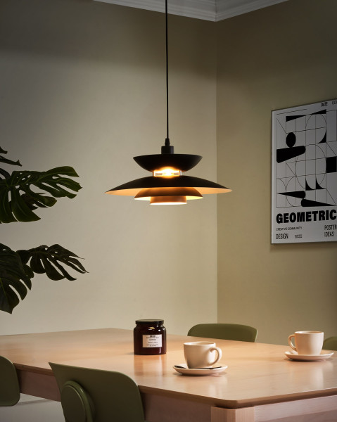 Lampa wisząca metalowy klosz czarna