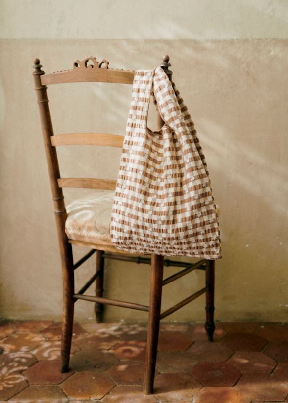 Floral embroidered grocery bag