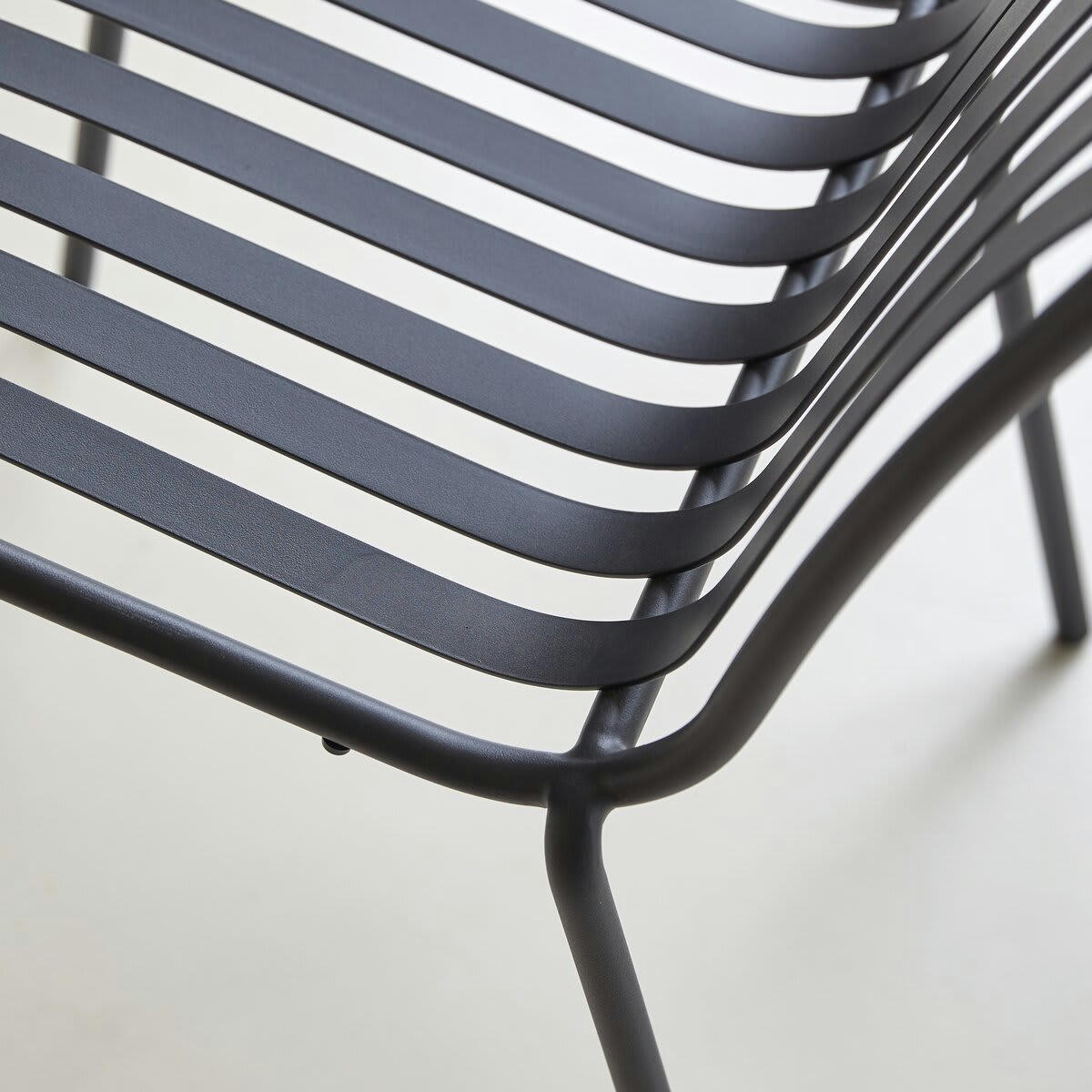 GABY - Chaise en métal black