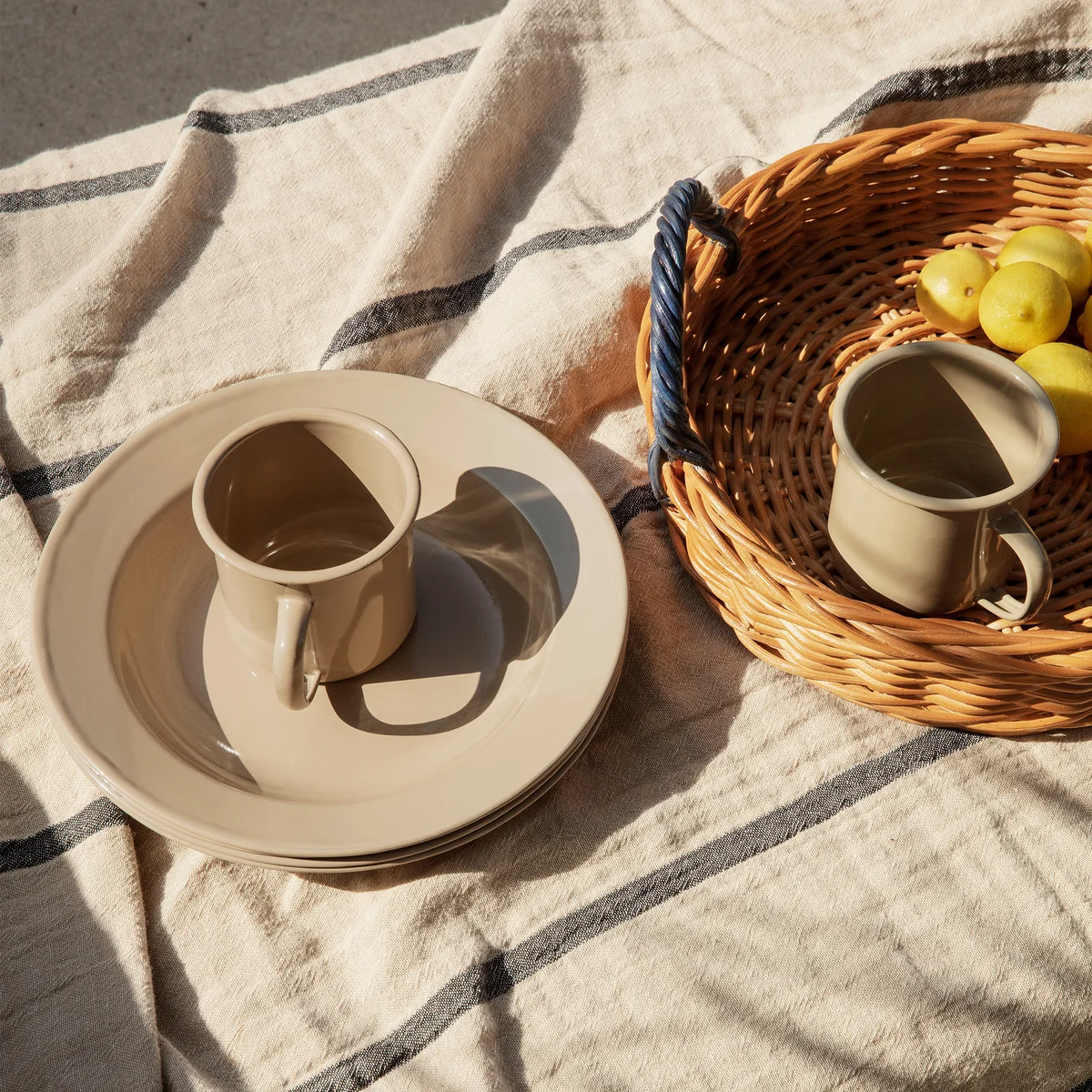 Ferm Living - Yard Picknick Geschirr Set, cashmere (8tlg.)