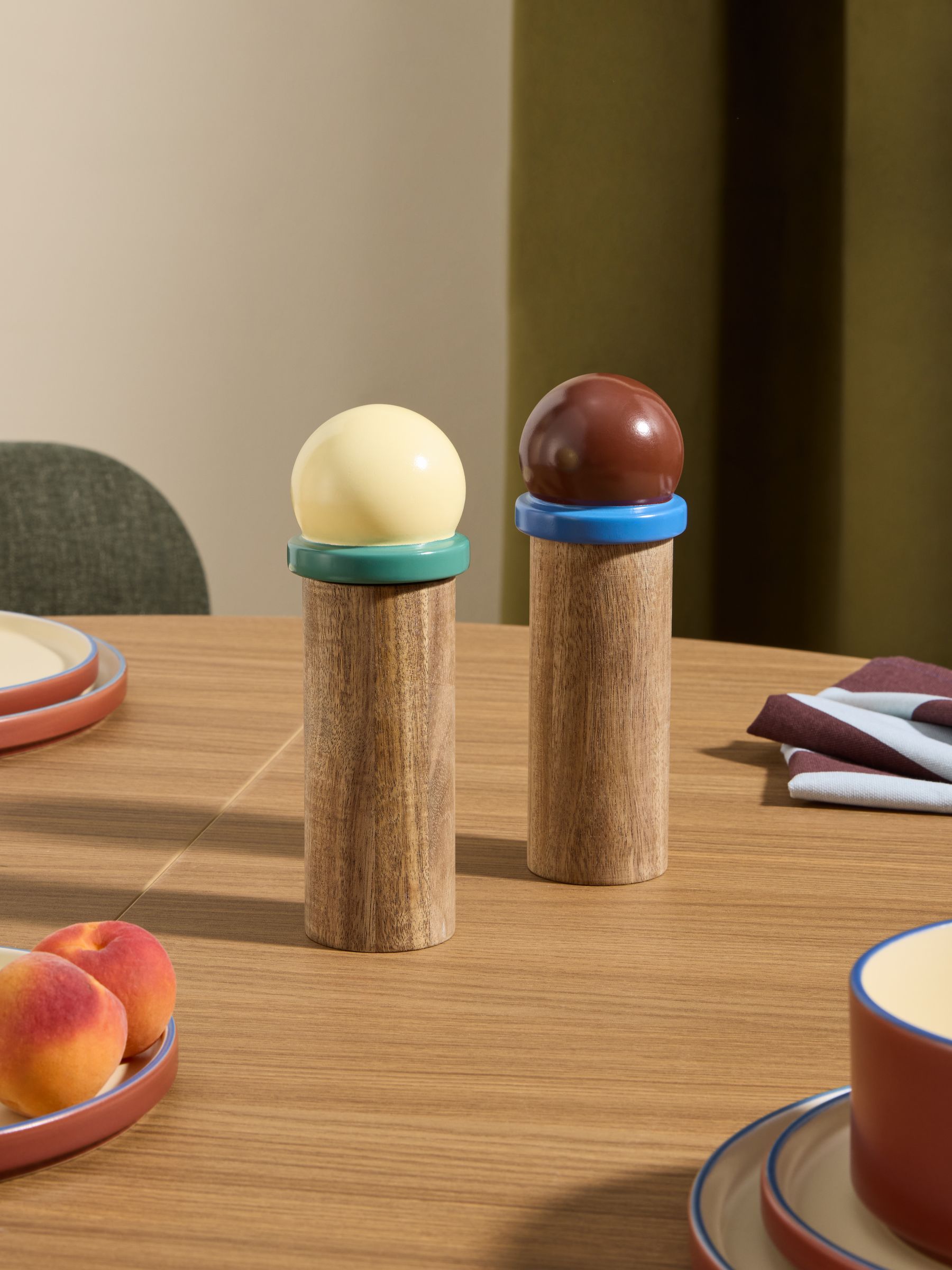 Bolla Salt & Pepper Grinders in Brown