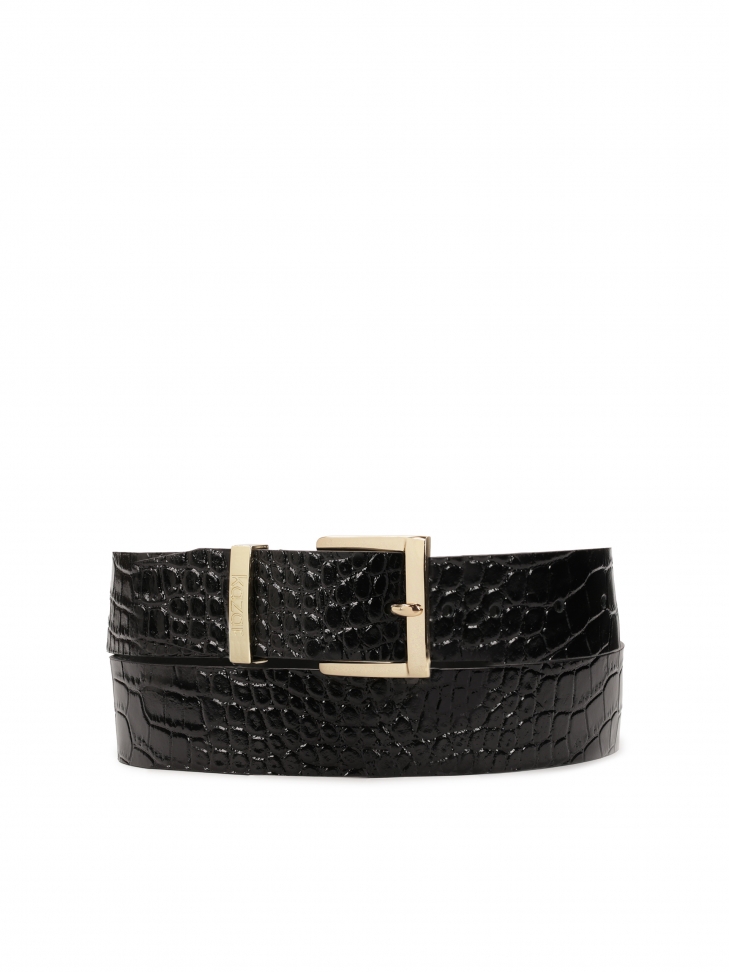 Elegant wide belt in patent leather with embossed pattern