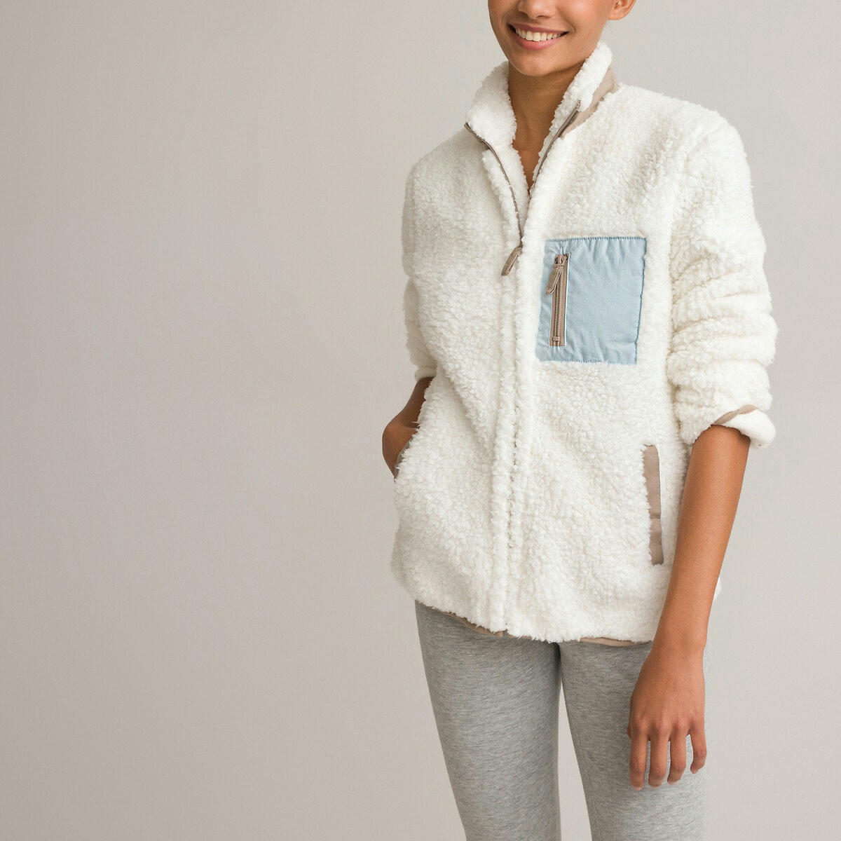 Veste d'interieur courte en maille polaire