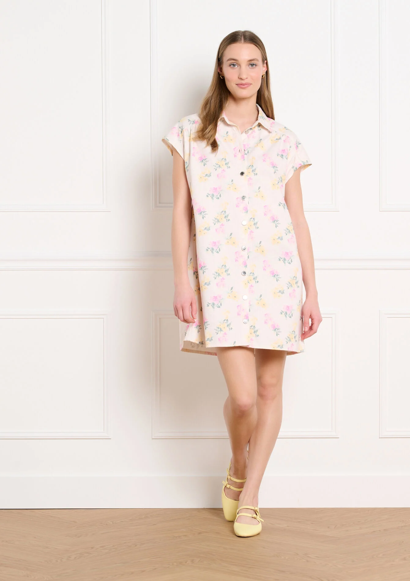 Korte bloemen shirtjurk