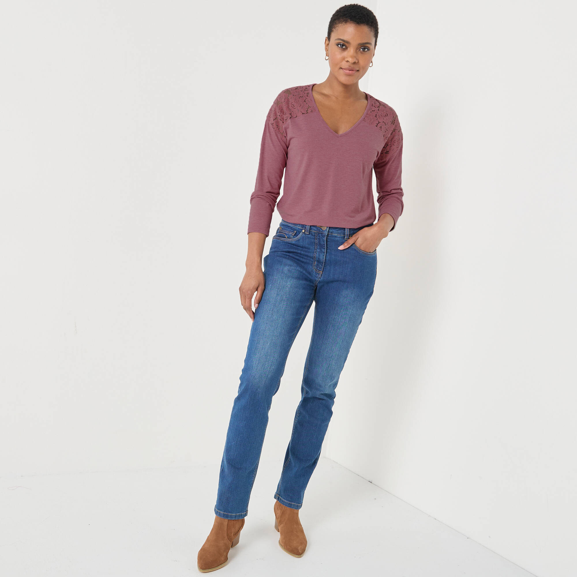 T-shirt col V manches longues dentelle