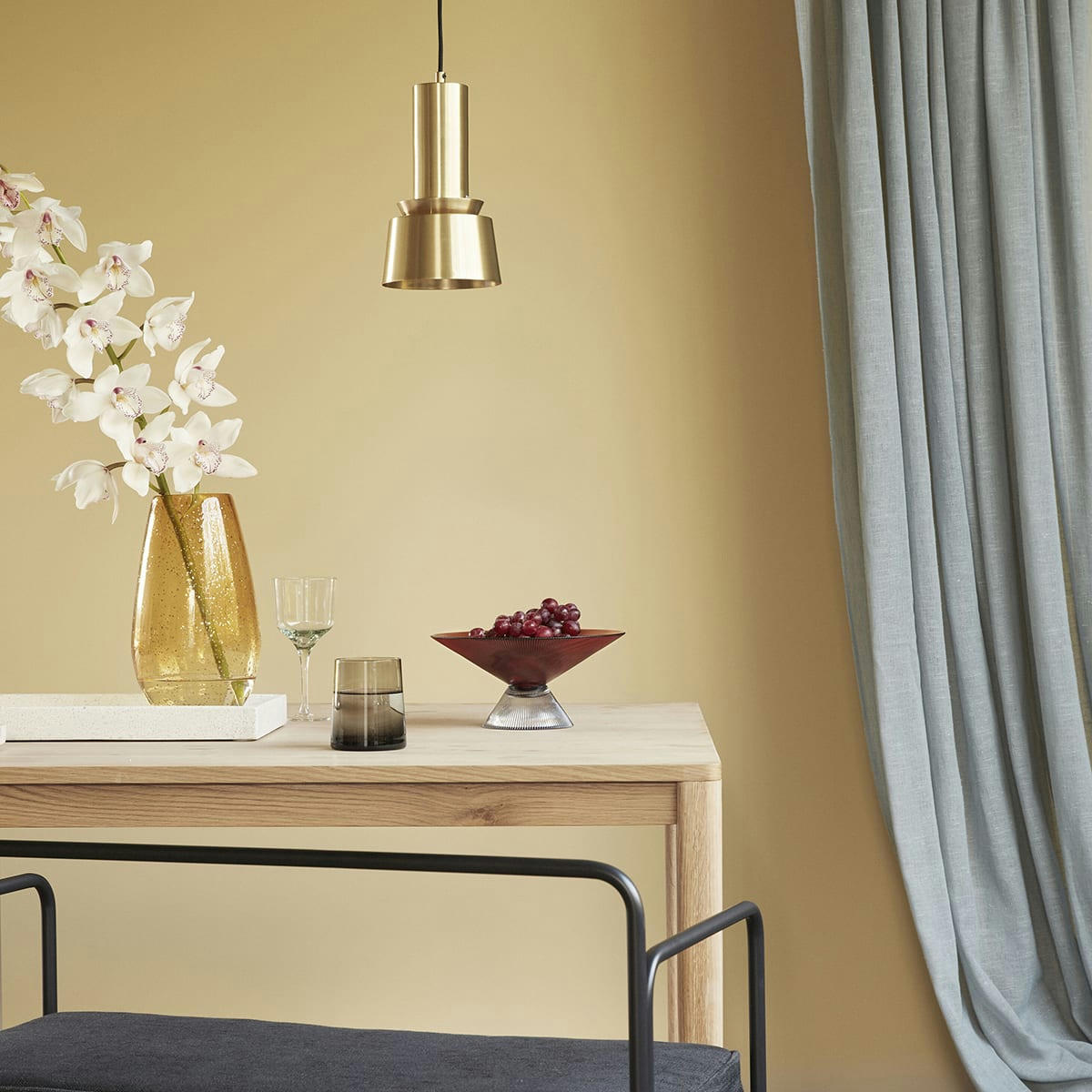 GLOW - Vase en verre ambre H29