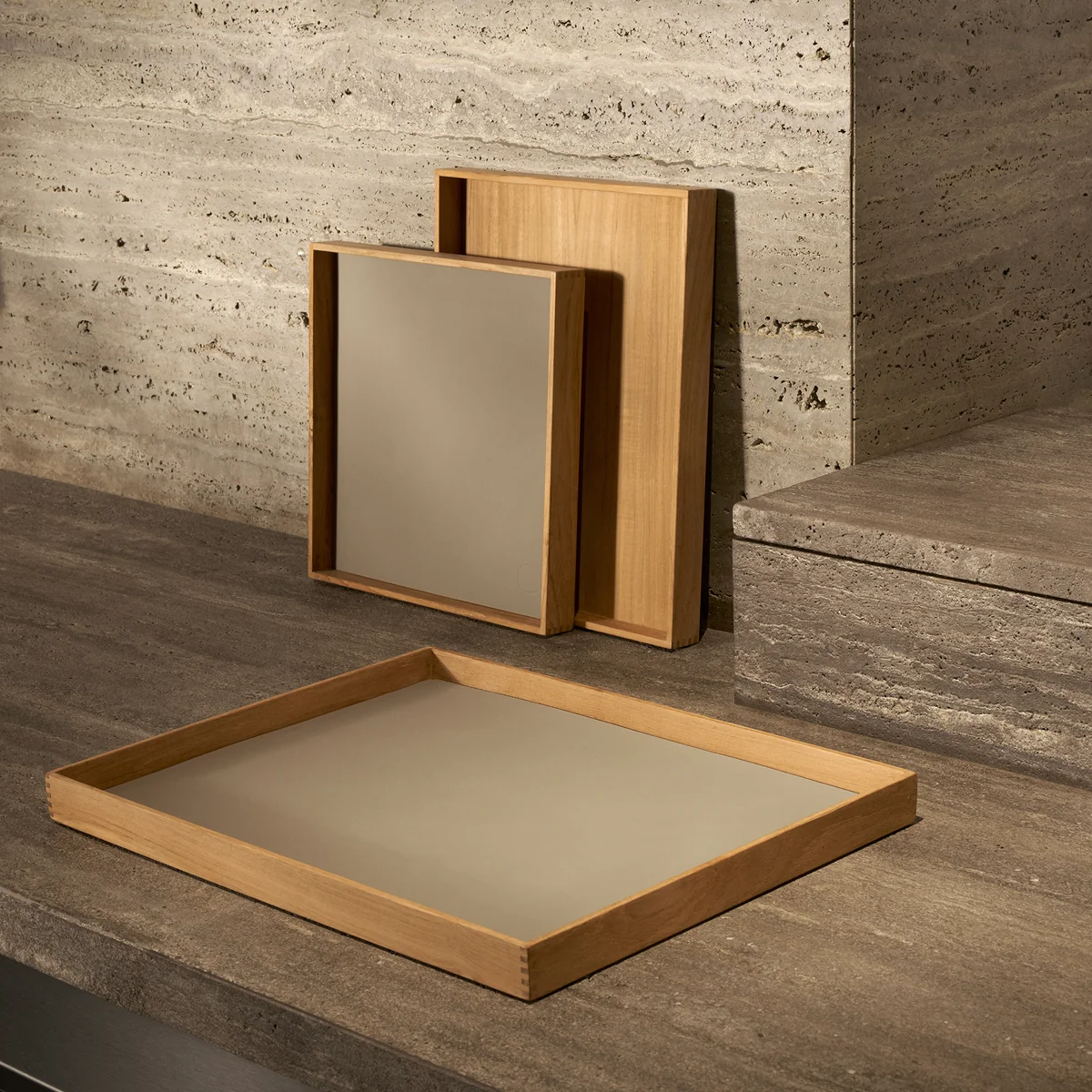 Lind DNA -Even Teak Tablett Square