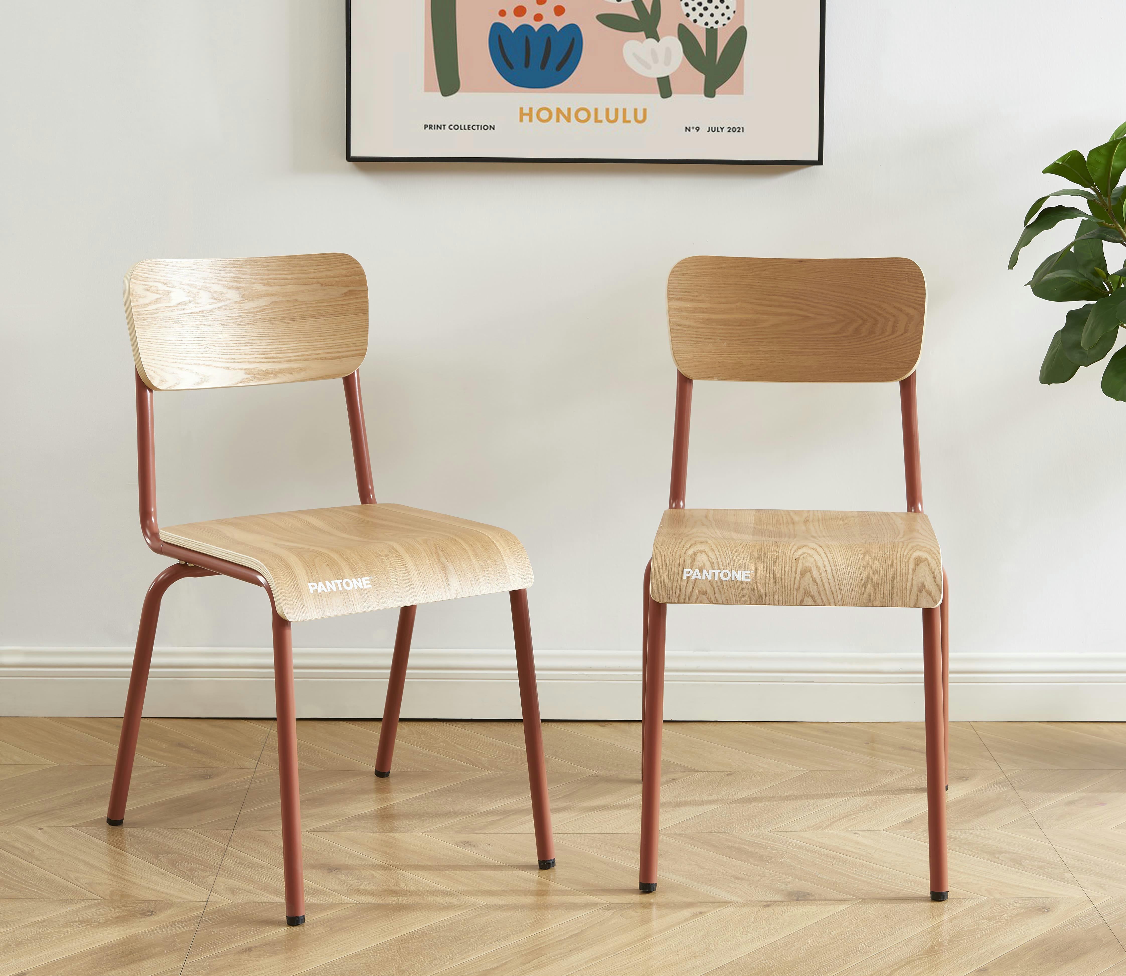 PANTONE - Lot de 2 chaises  terracotta et placage frêne