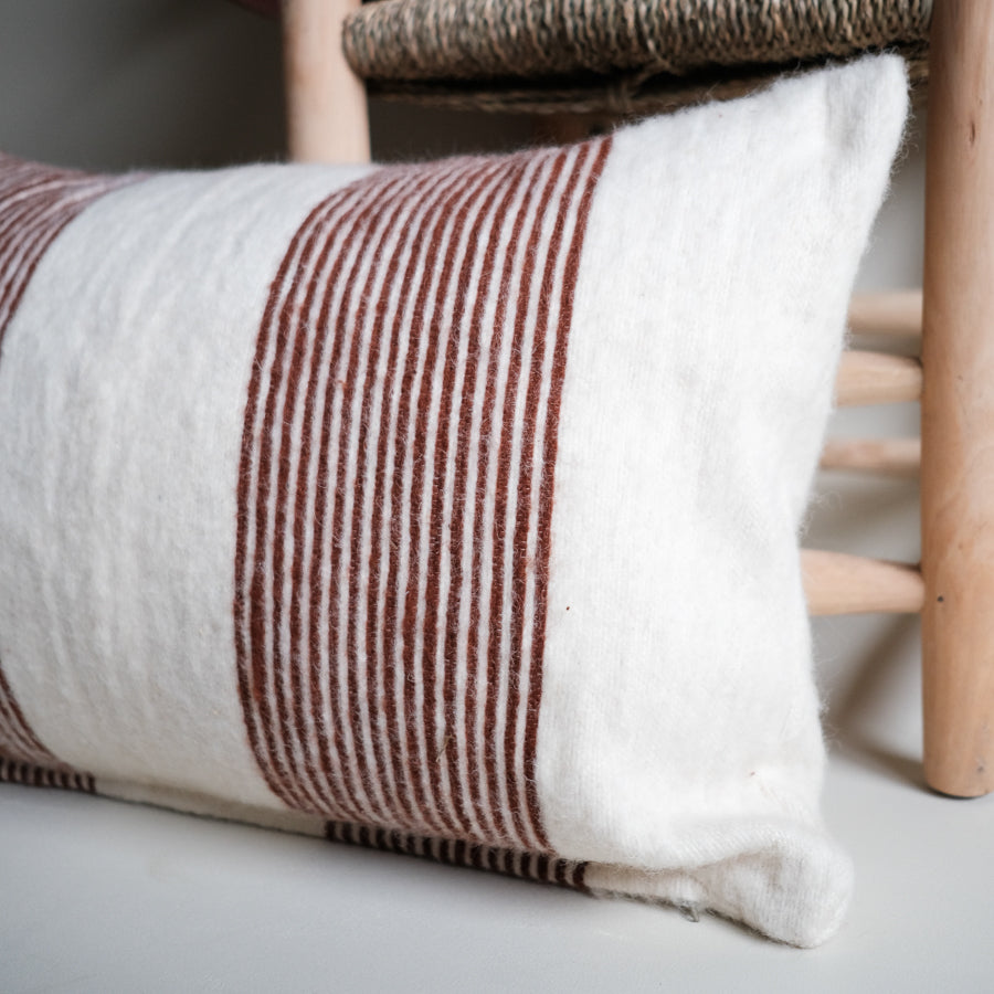Household Hardware - kussen - Bruin - Dunne strepen
