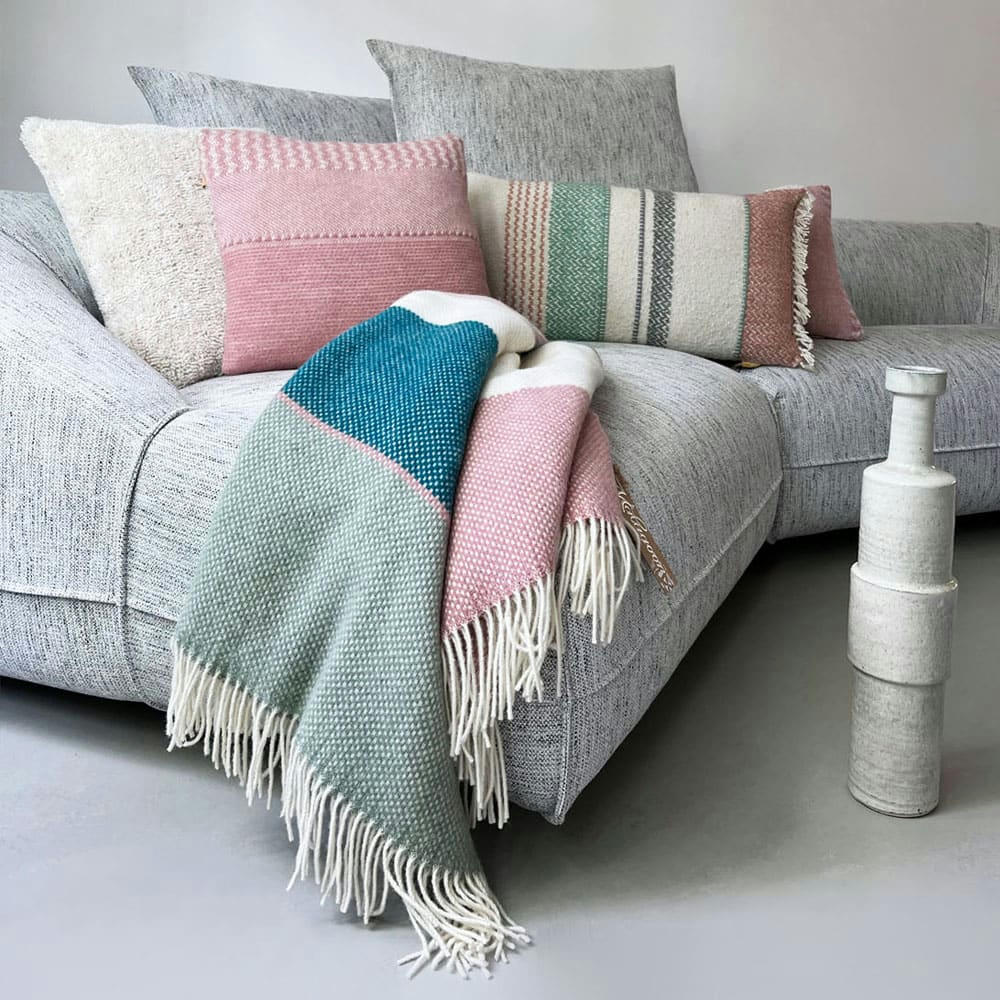 UPTOWN - Coussin en laine rose 50x50