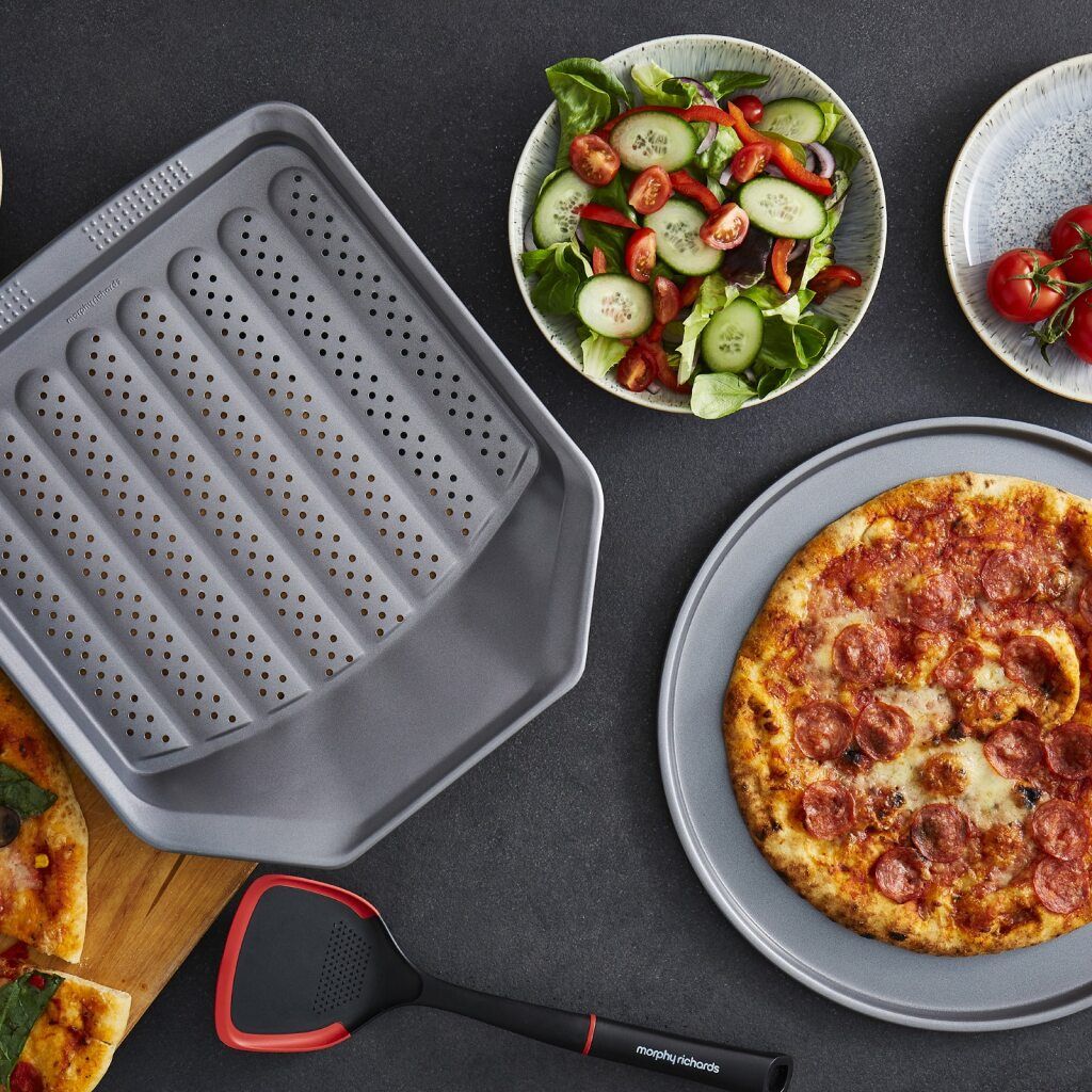 Morphy Richards Pizza Pan and Crisper Tray Set