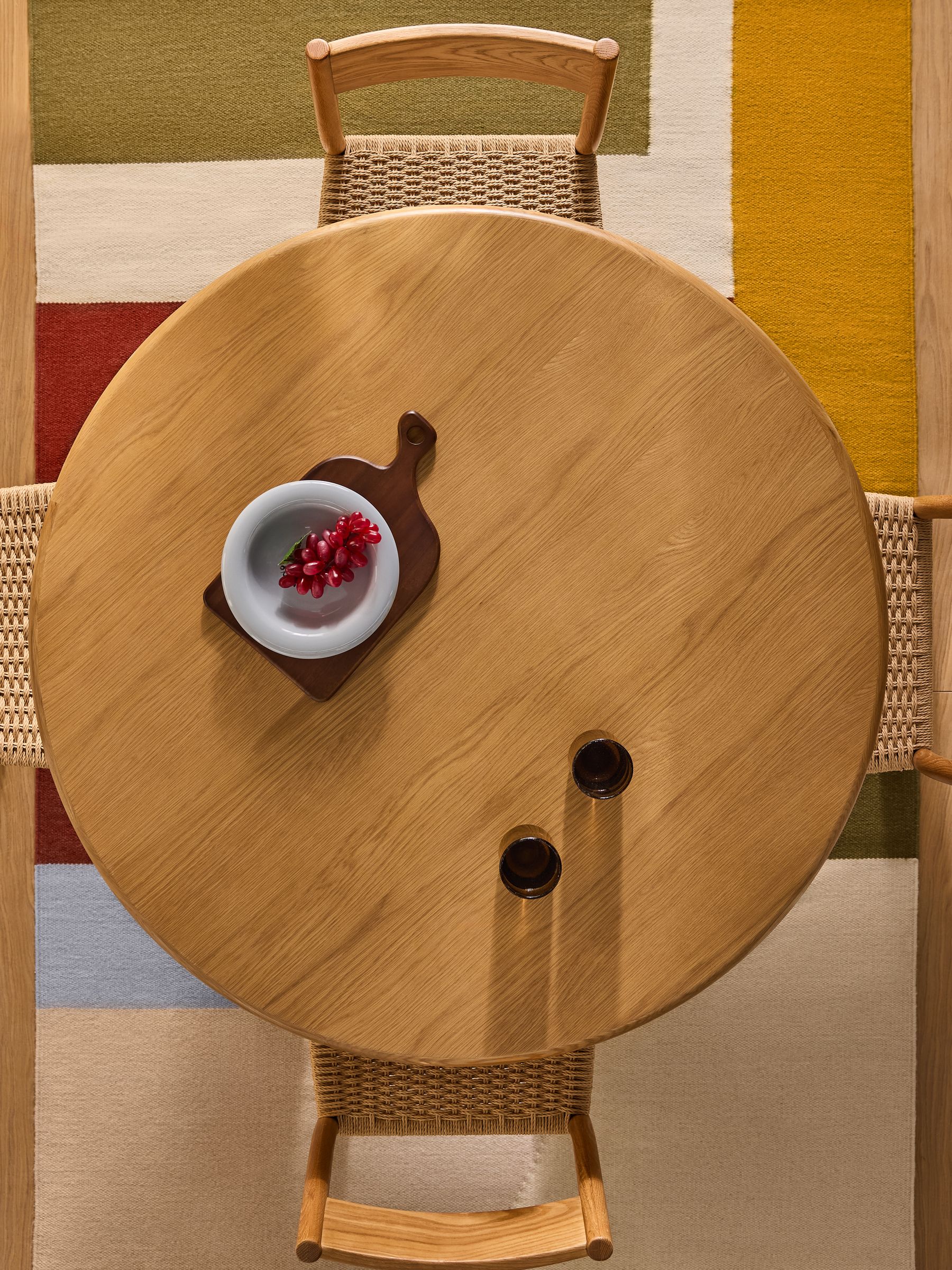 Arlo 4 Seater Round Dining Table in Oak
