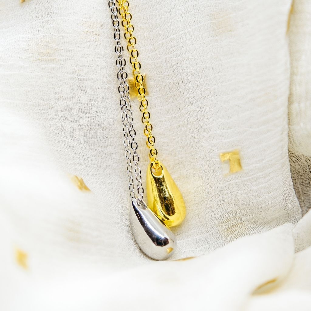 The Colourful Aura 925 Silver Small TearDrop Water drop Dainty Pendant Necklace