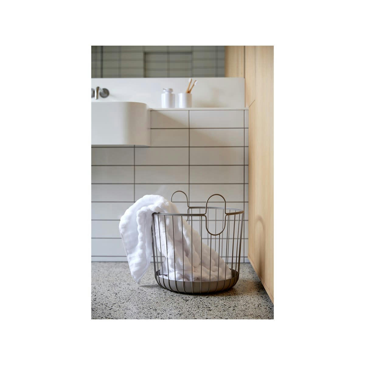 INU - Panier en fer taupe