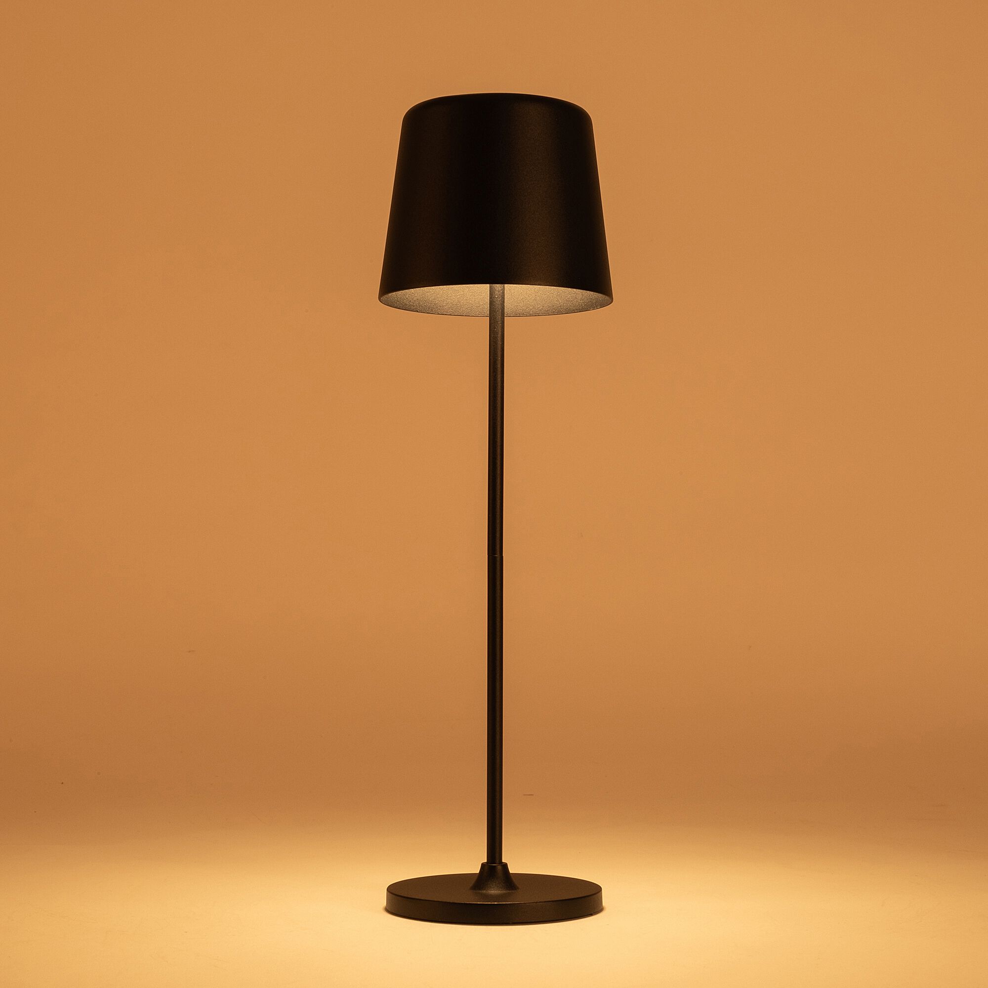 KAAMI - Lampe de table à poser nomade H37cm - noir