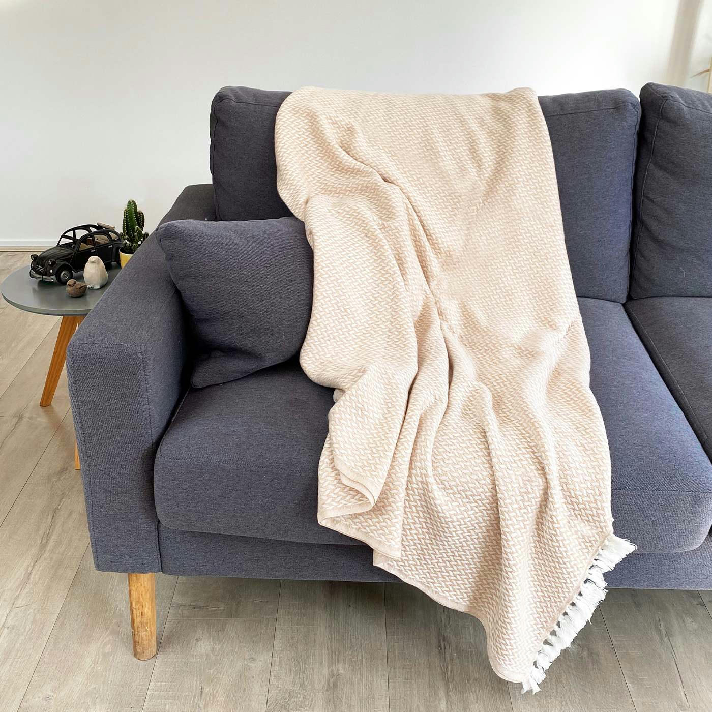 CAMEL - Plaid cachemire et laine petits chevrons beige foncé 130 x 230 cm