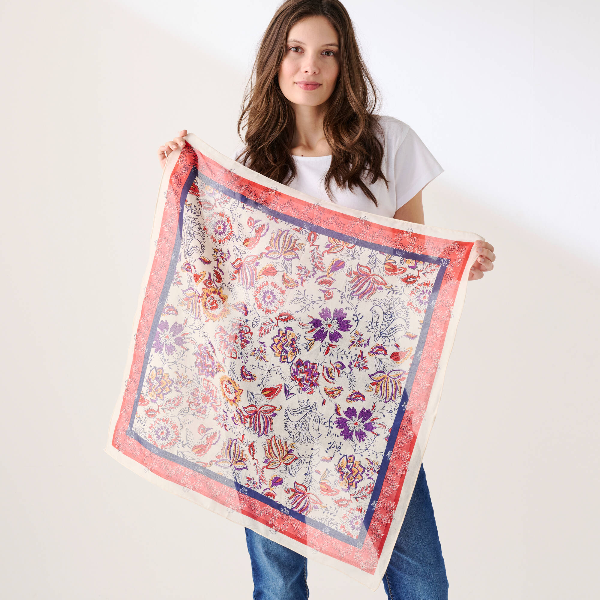 Foulard carré imprimé floral