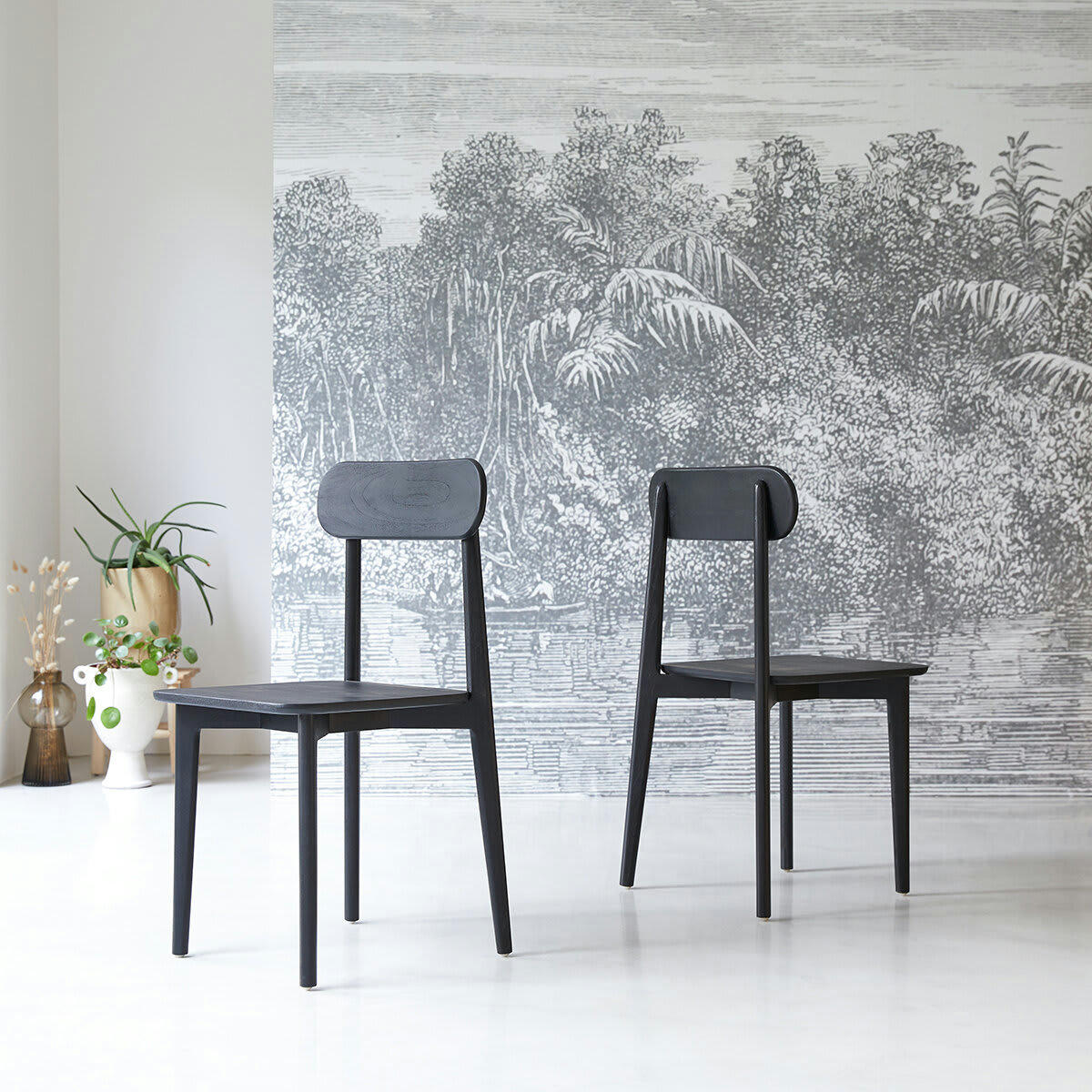 JONÀK - Chaise en teck massif black