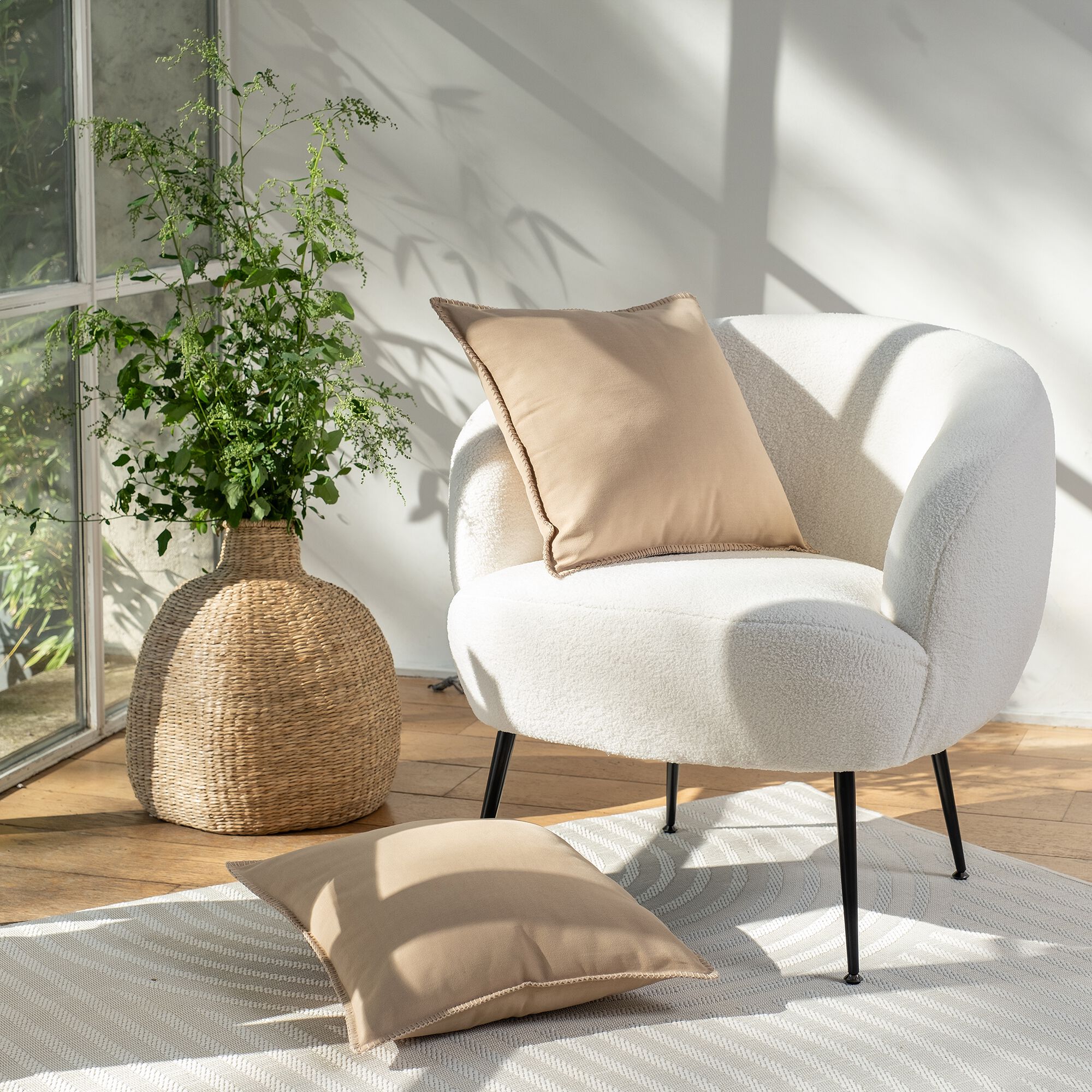 AGDE - Coussin brodé en coton 45x45cm - beige corde